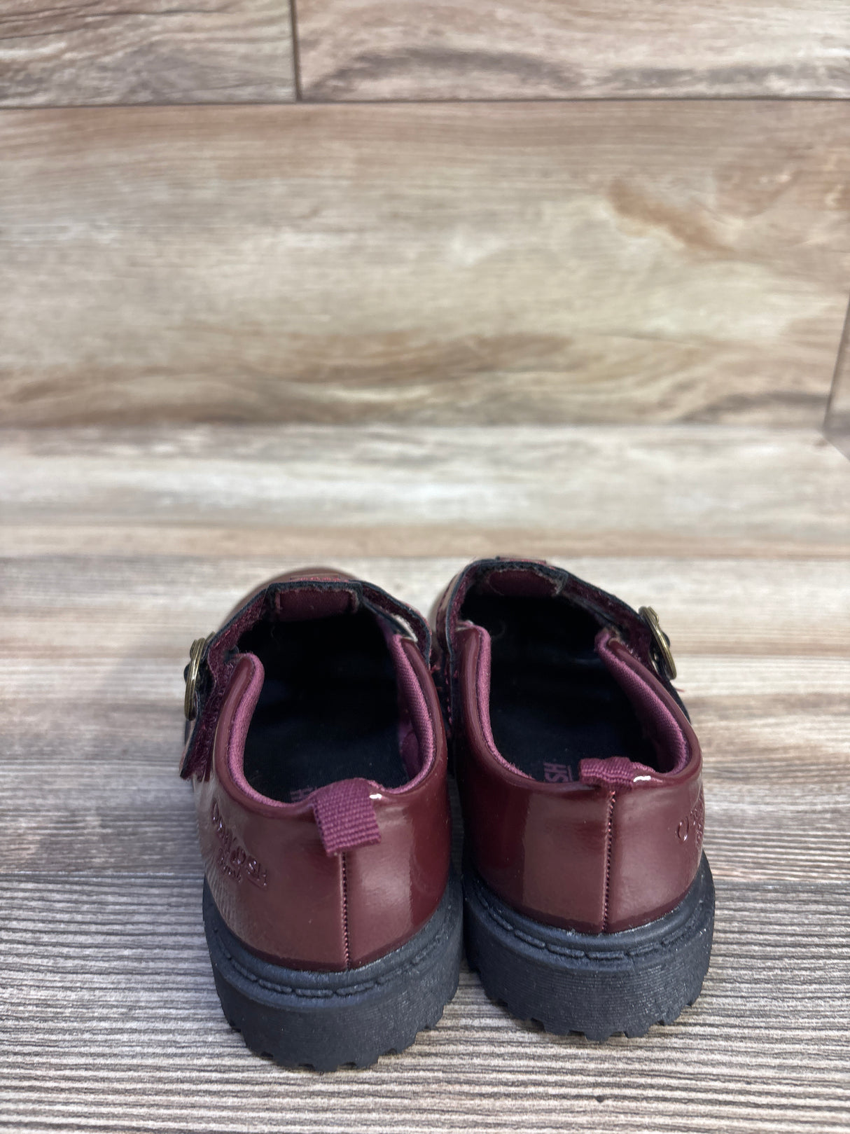 Oshkosh Etta Casual Shoe Burgundy sz 7c