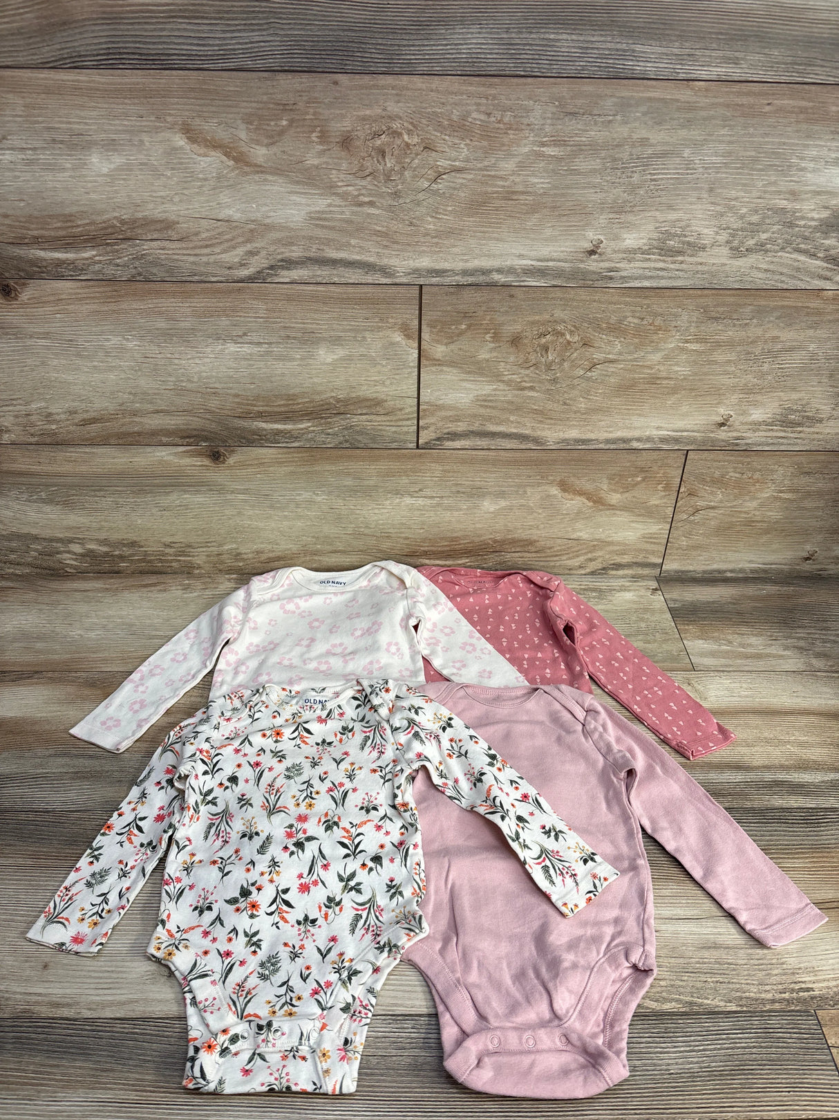 Old Navy 4pk Bodysuit Set Pink sz 18-24m