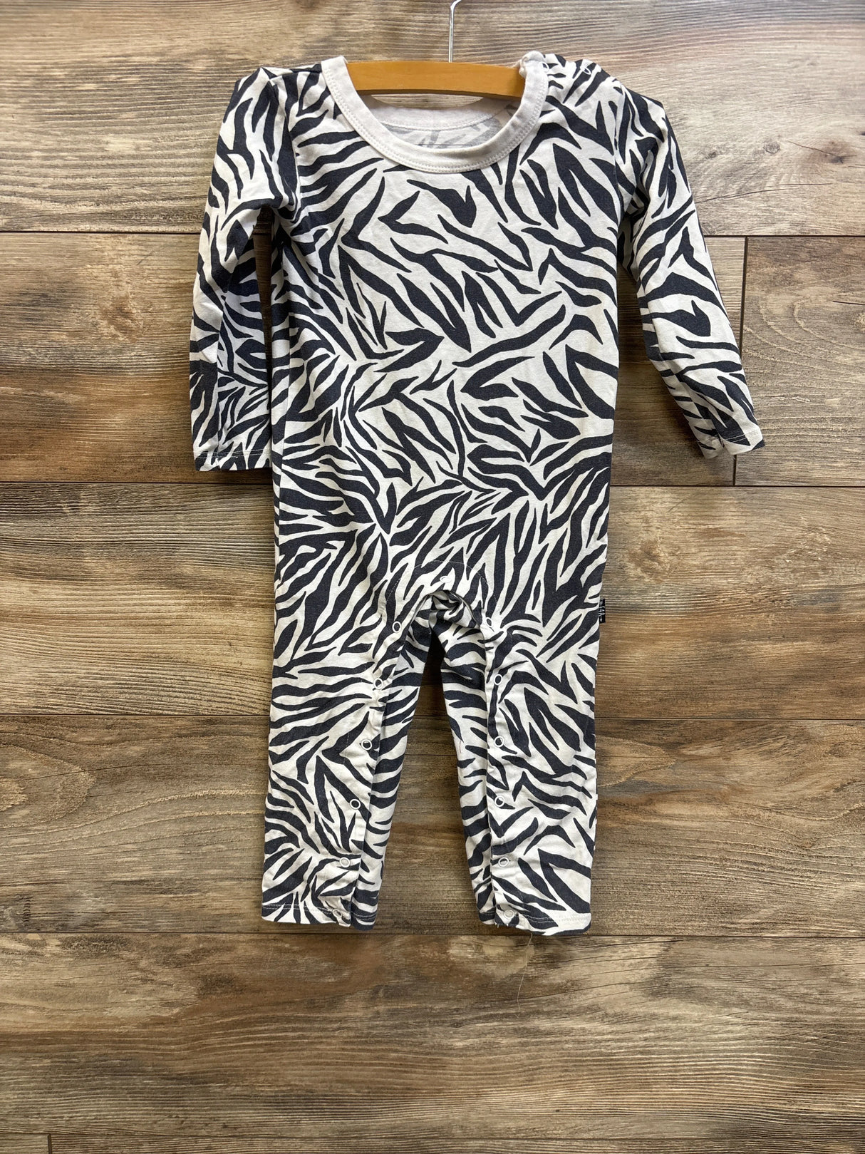 Feather 4 Arrow Zebra Stripe Coverall White sz 24m