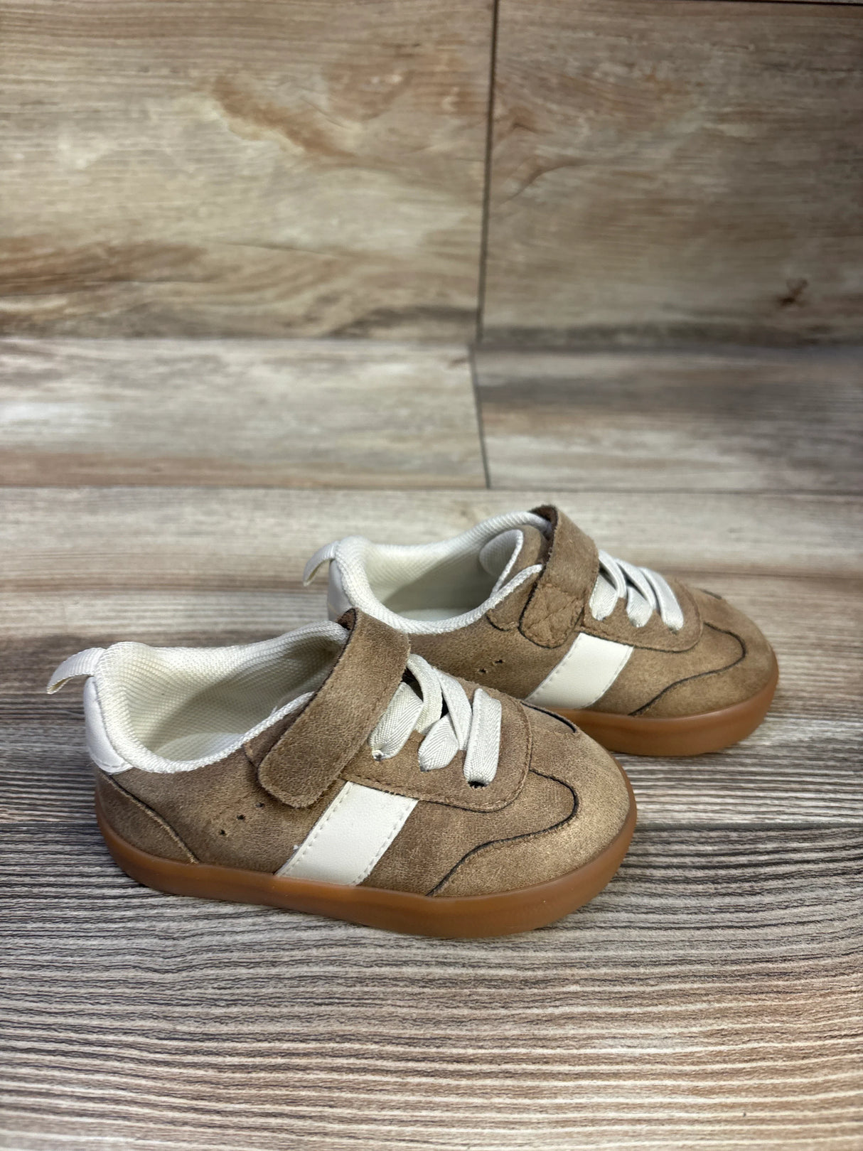H&M Sneakers Beige sz 5.5c