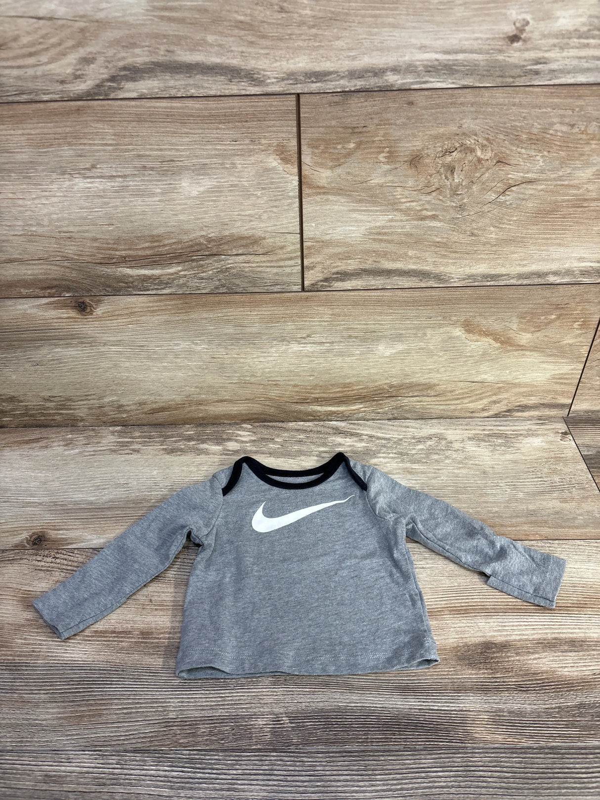 Nike Swoosh Shirt Grey sz 3m