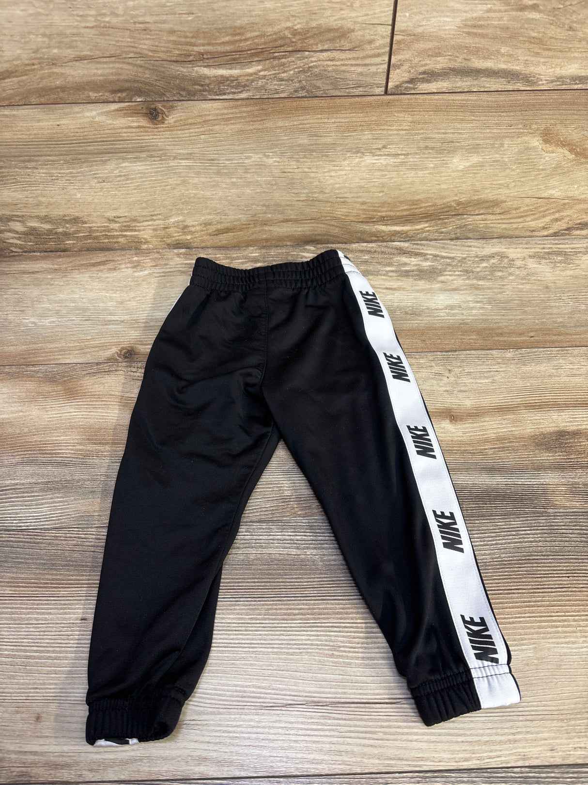 Nike Joggers Black sz 2T