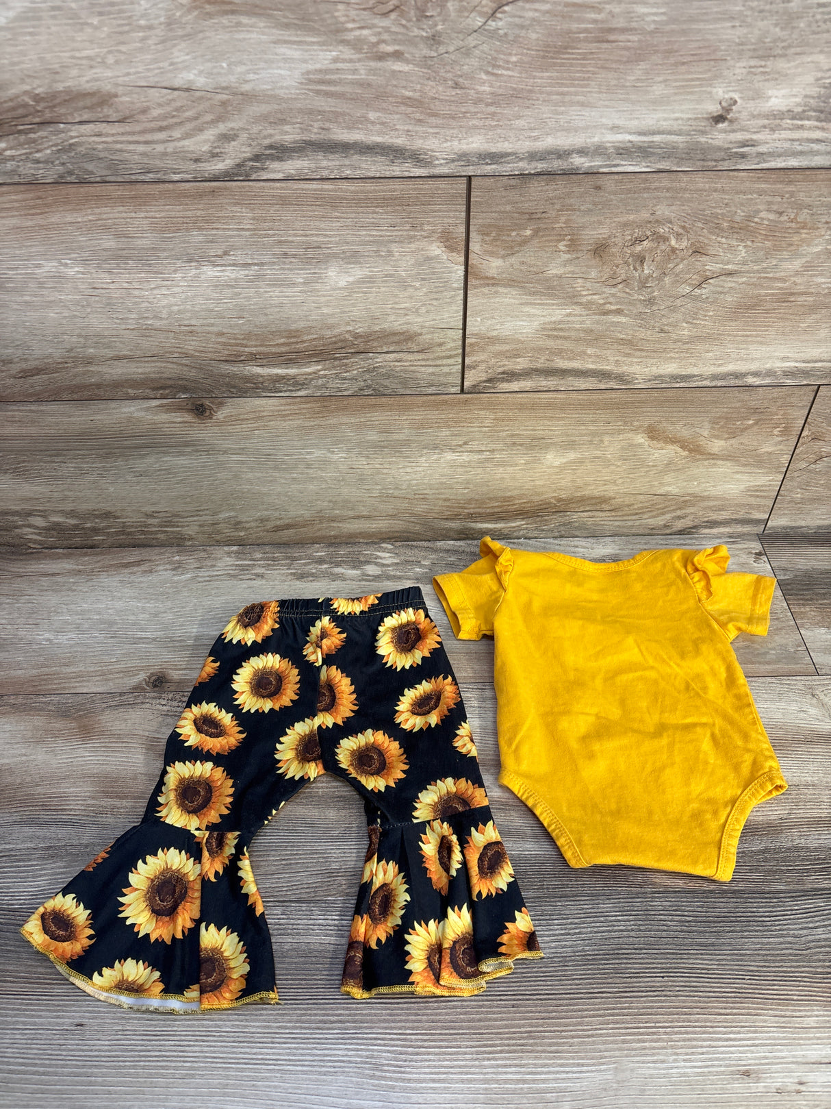 2pc You are my Sunshine Bodysuit & Flare Pants Set Yellow sz 0-3m