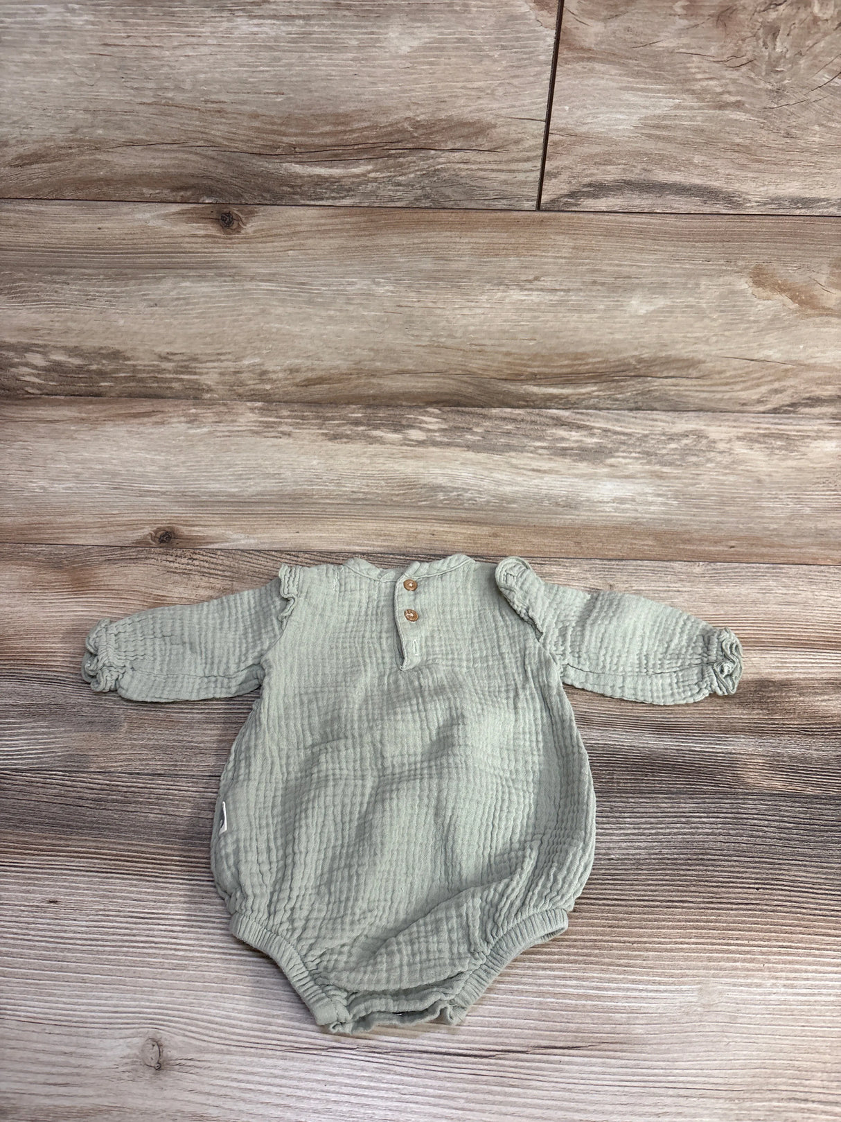 Rabbit + Bear Gauze Smocked Shortie Romper Sage sz 0-3m