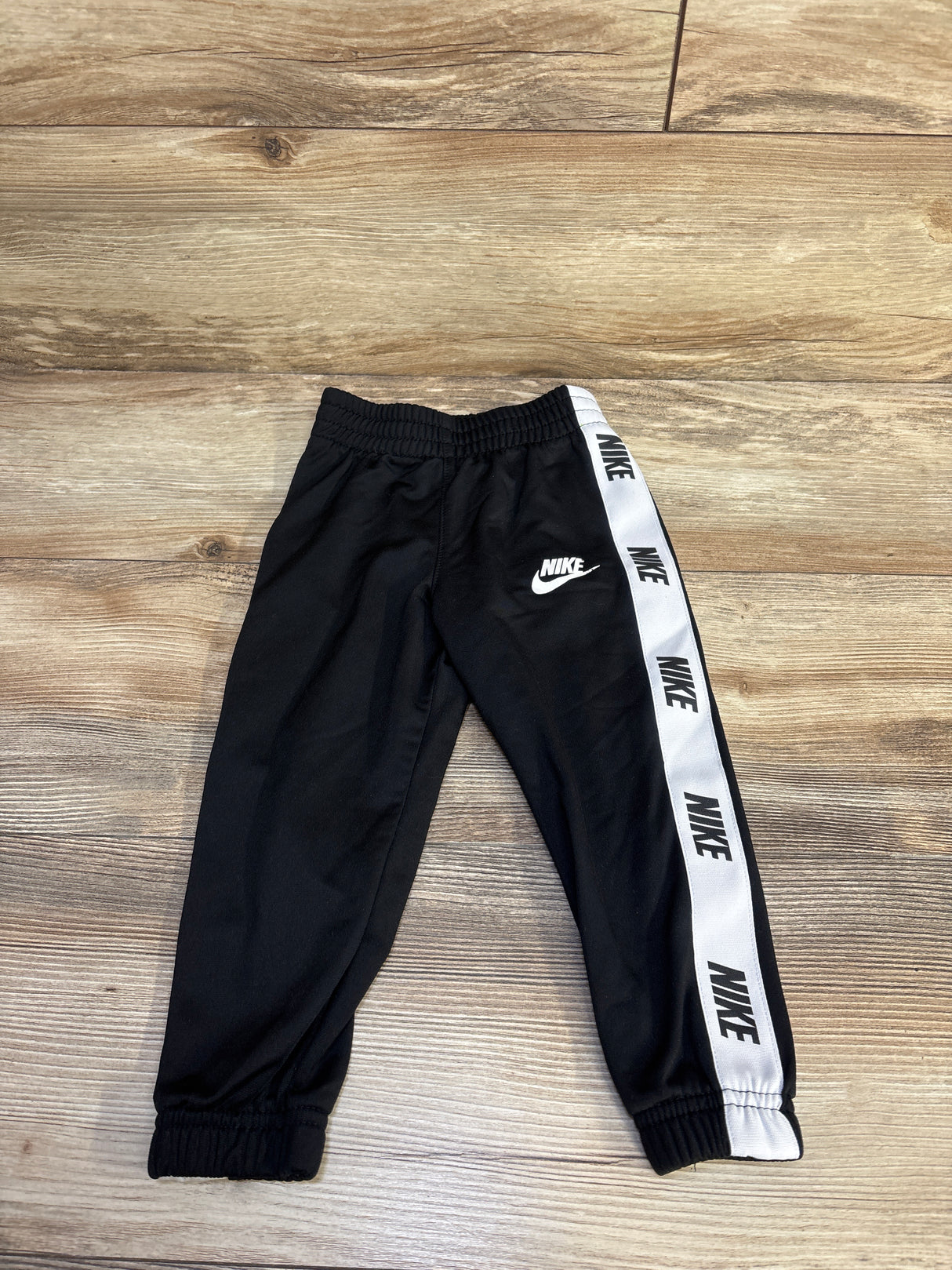 Nike Joggers Black sz 2T