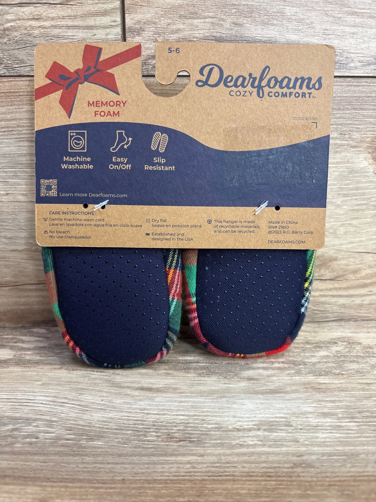 Dearfoams cozy comfort memory foam slippers, size 5-6, plaid trim, slip-resistant, machine washable