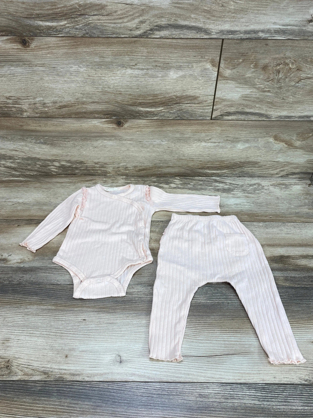 Jessica Simpson 2pc Kimono Bodysuit & Pants Pink sz 6-9m - Me n Mommy To Be