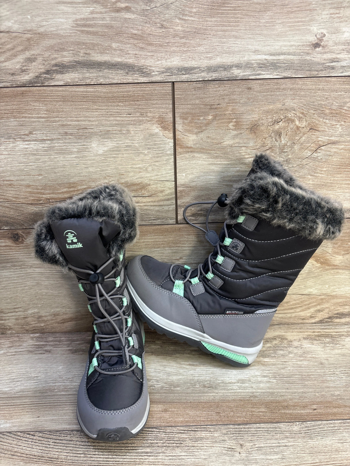 Kamik Snowangel Snow Boots Grey sz 1Y - Me n Mommy To Be