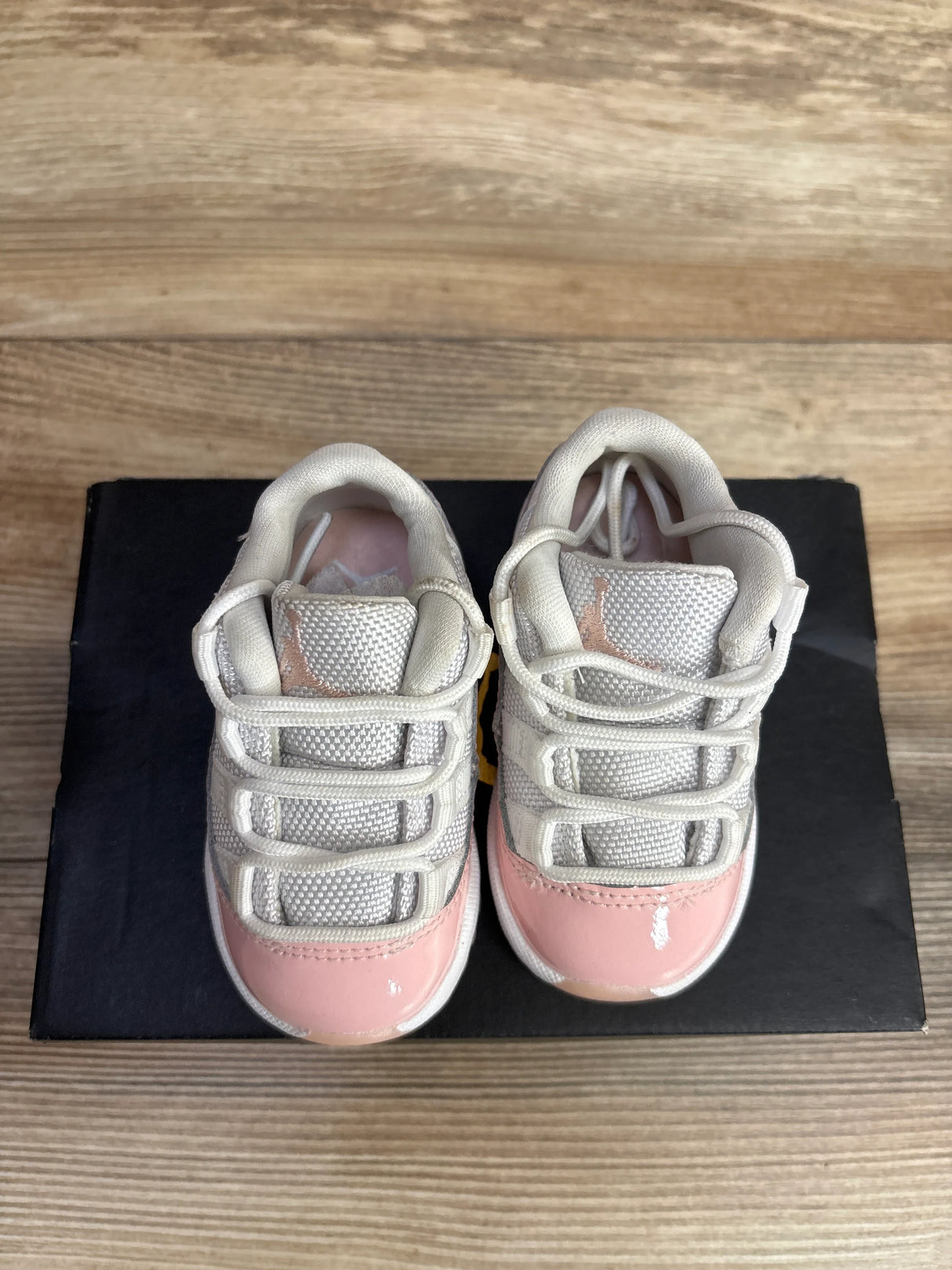 Air Jordan 11 Retro Low TD 'Legend Pink' Sneakers sz 4c