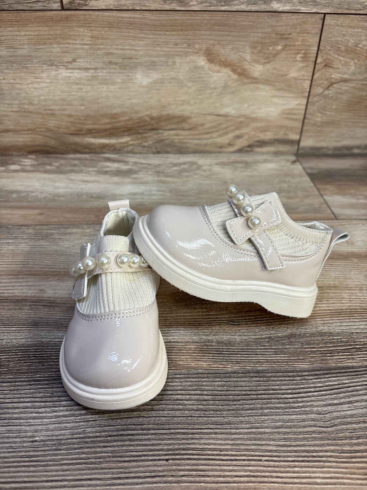 Aofany Pearl Princess Dress Shoes Beige sz 5/6c