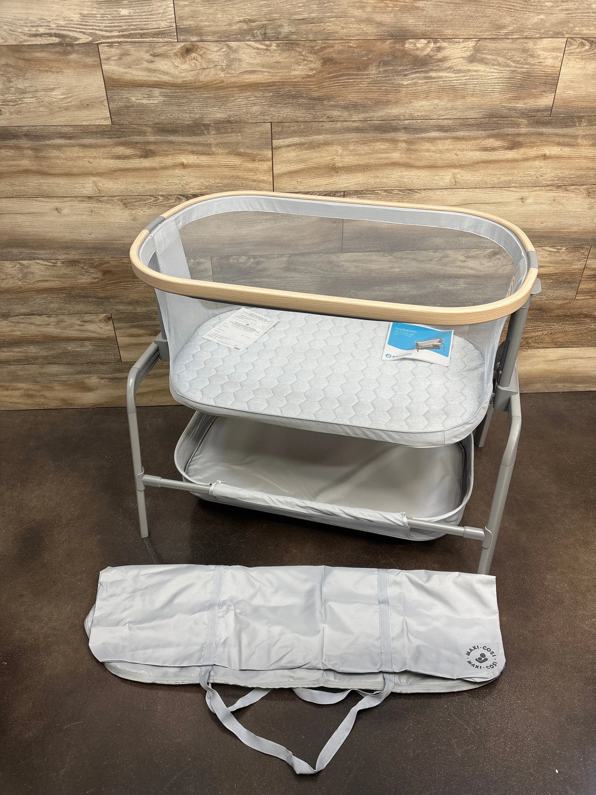 Maxi-Cosi Lora Bedside Bassinet, Grey*