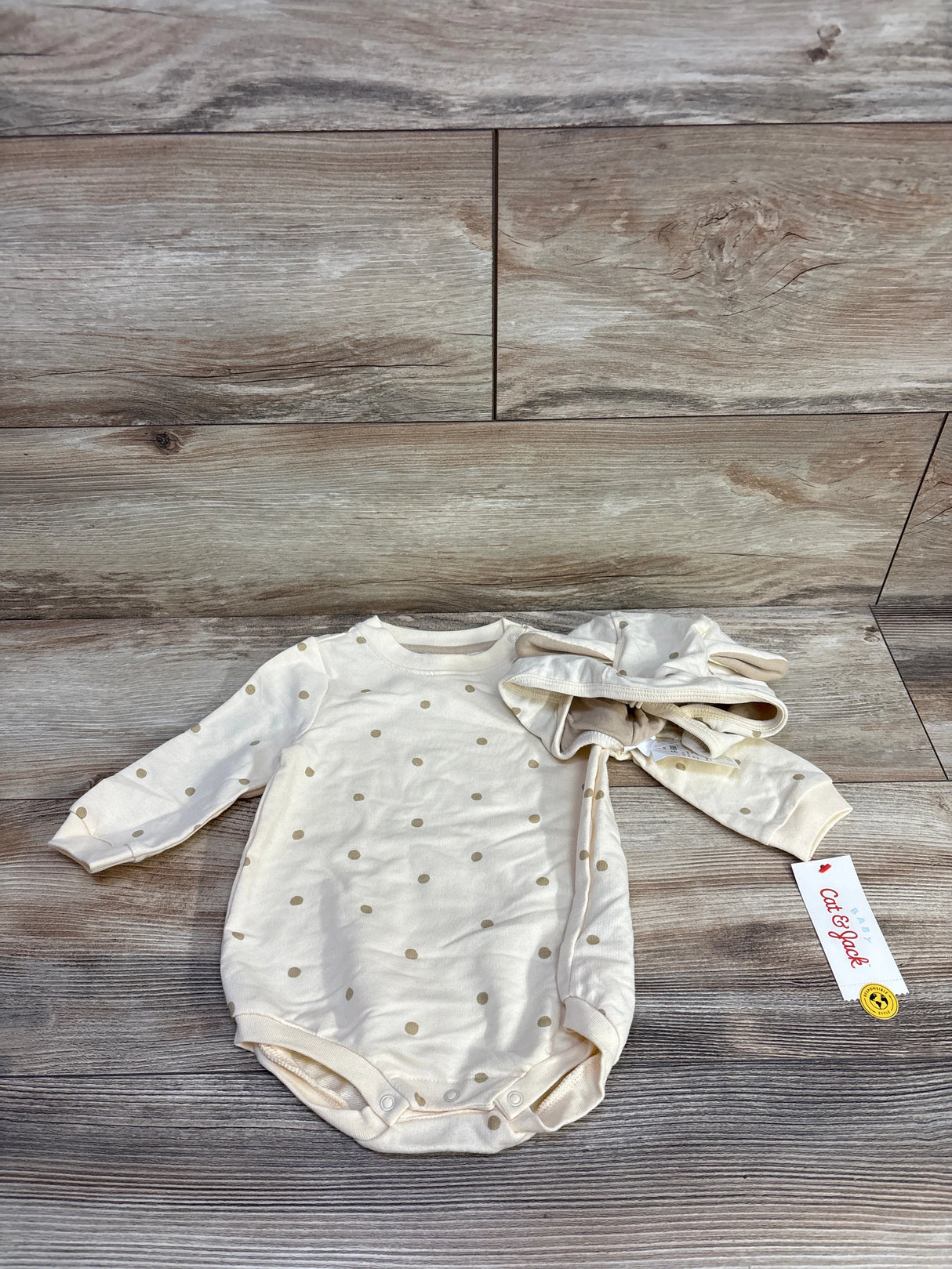 NEW Cat & Jack Polka Dot Bodysuit & Hat Set Yellow sz 6-9m