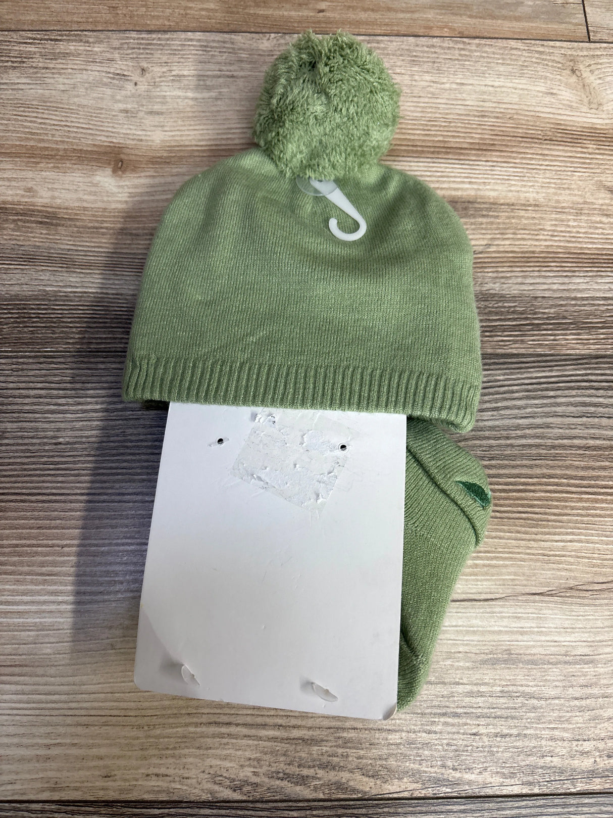 NEW NYGB Two Pom-Pom Hat & Socks 2pc Set Green sz 6-12m