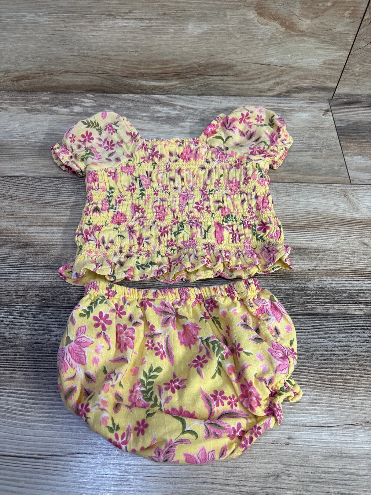 Old Navy 2pc Floral Smocked Top & Bloomers Set Yellow sz 12-18m