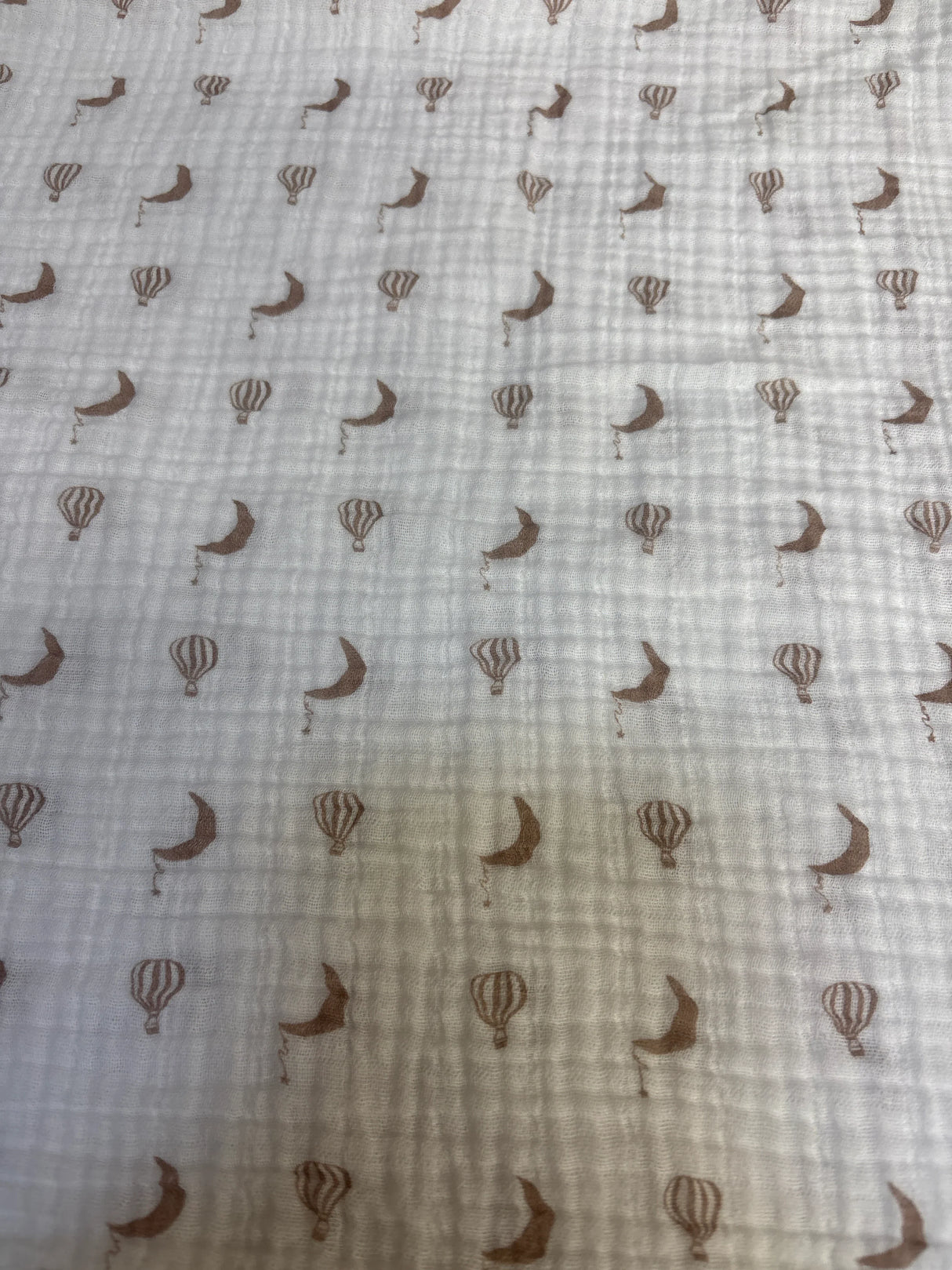 Ains & LJ Muslin Swaddle Blanket Hot Air Balloon White 47x47in