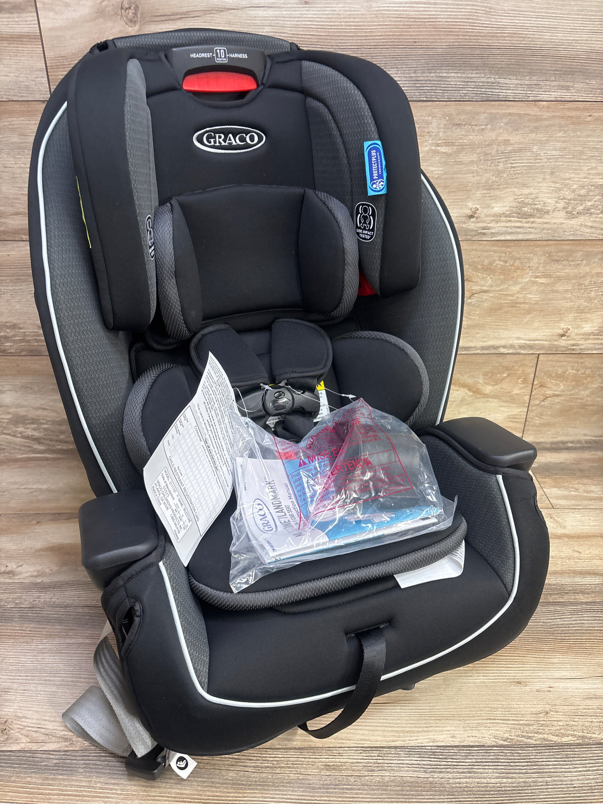 NEW Graco Milestone 3-in-1 Convertible Car Seat in Gotham