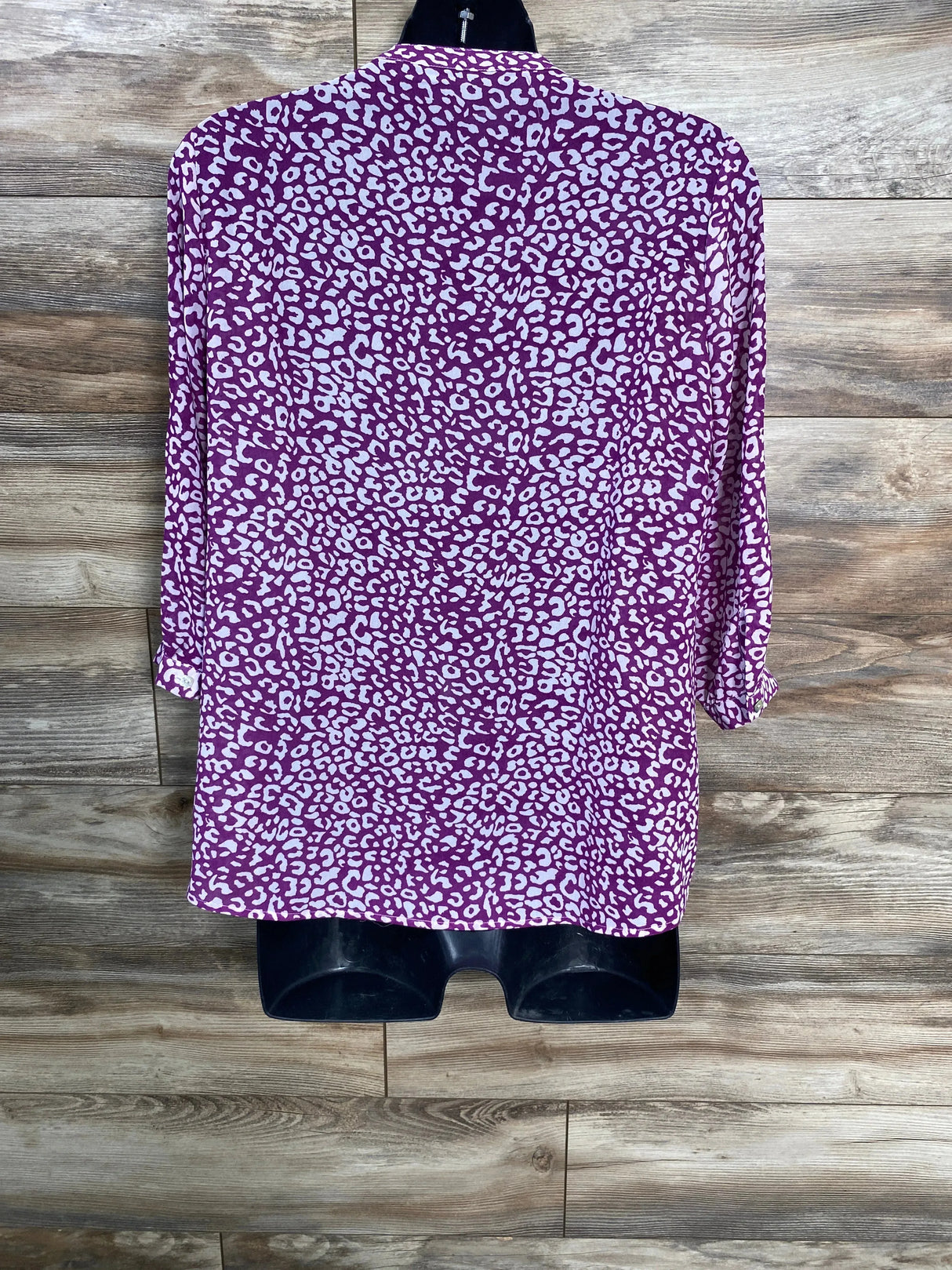 A Pea In The Pod Leopard Print Button Up Top Purple sz Medium - Me n Mommy To Be