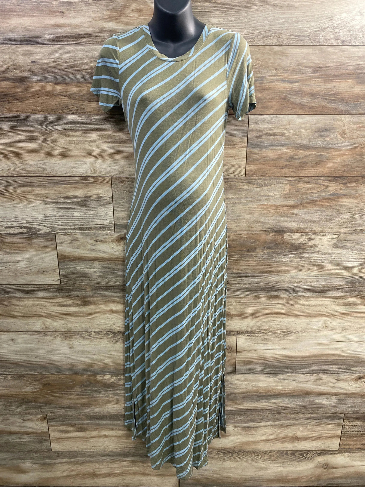 Jessica Simpson Maternity Striped Maxi Dress Green sz Medium - Me n Mommy To Be