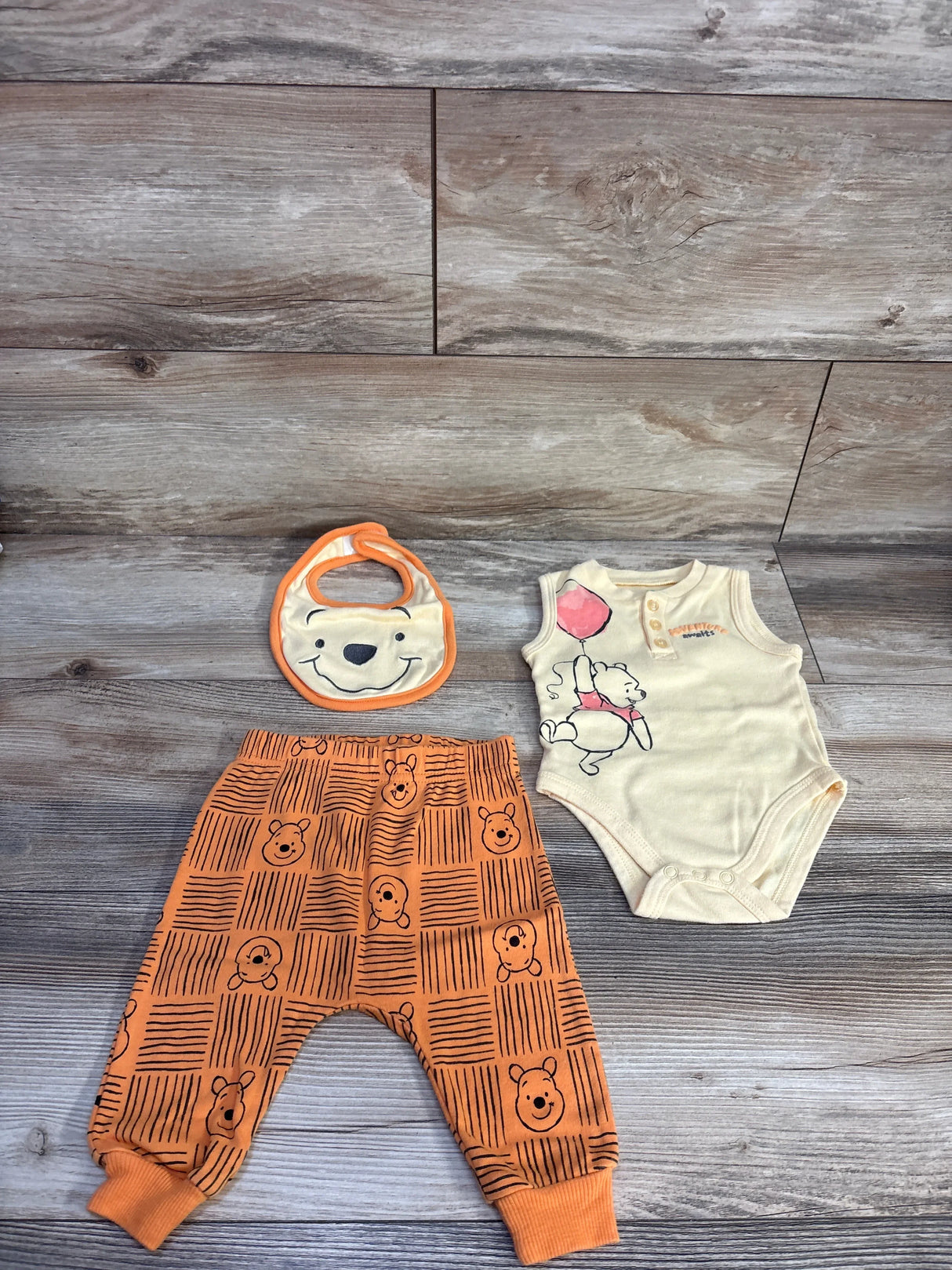 Disney Baby Winnie The Pooh 3pc Bodysuit, Pants, & Bib Set Yellow sz 6-9m