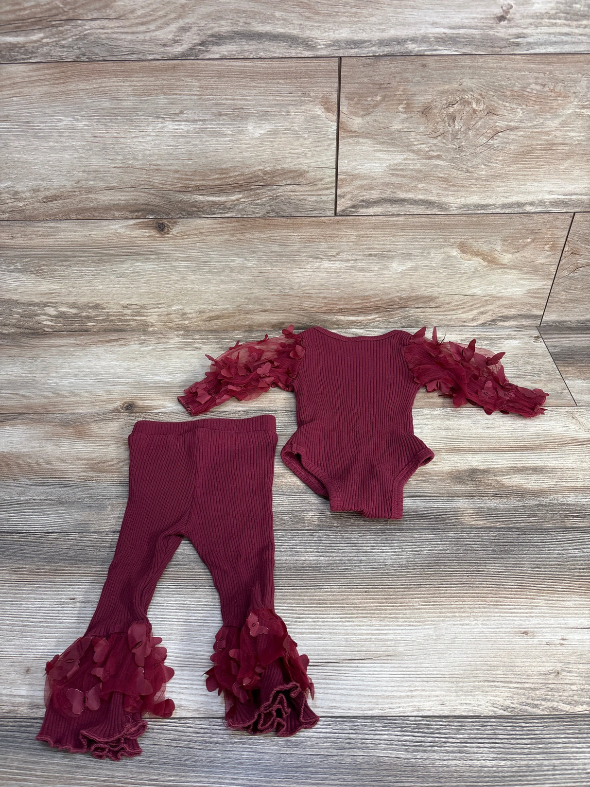 'Mama is My Bestie' 2pc Set Long Sleeve Bodysuit & Leggings Red sz 3-6m