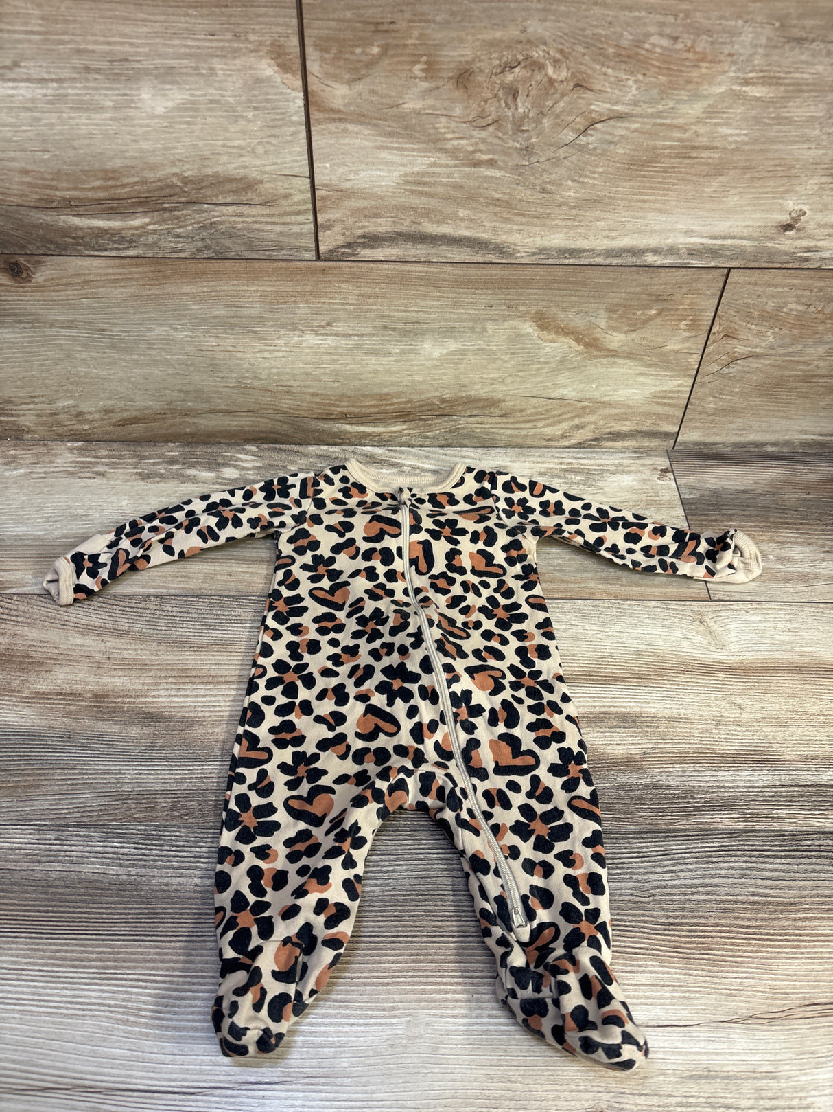 Wonder Nation Leopard Sleeper Beige sz 0-3m
