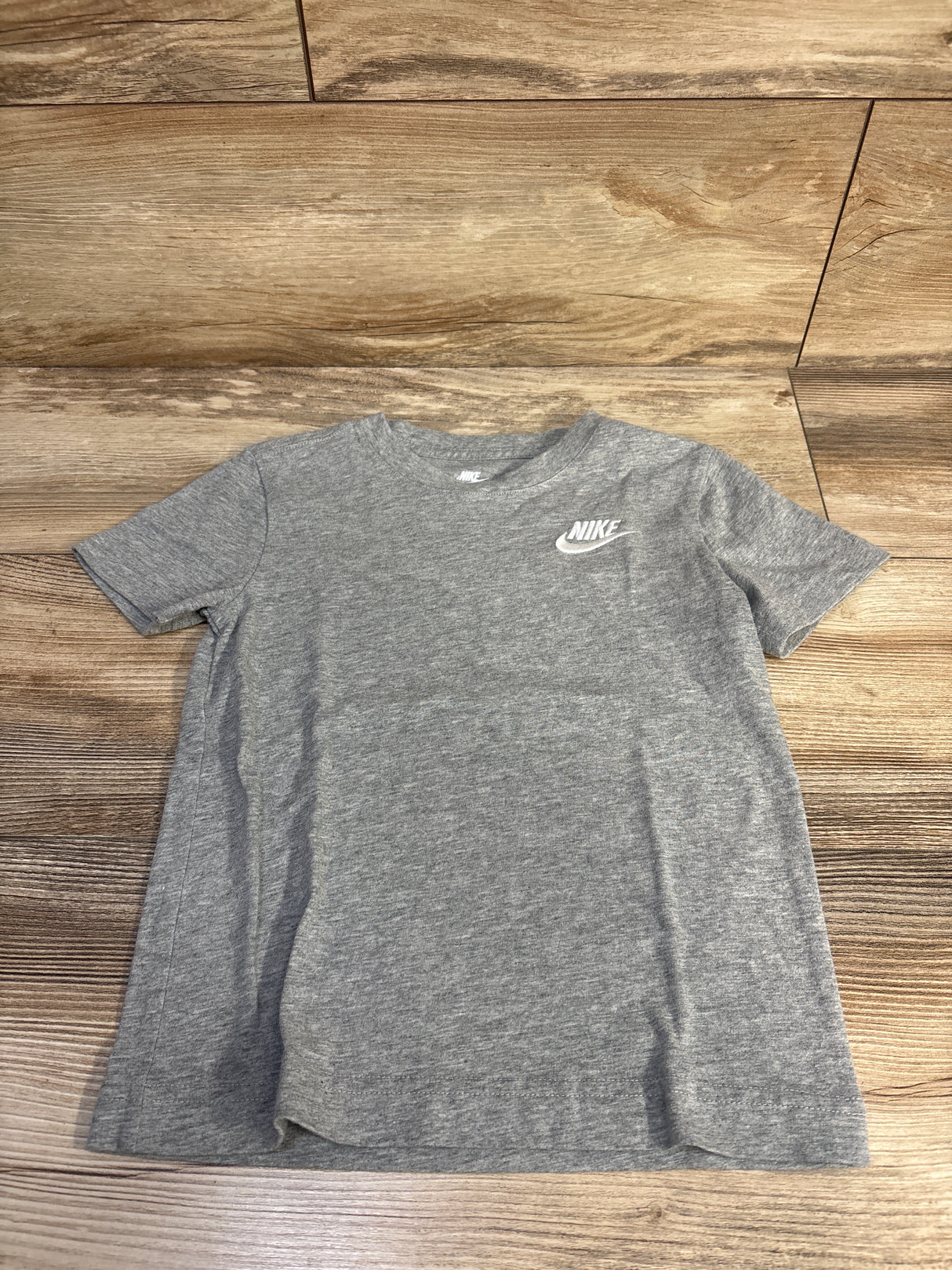 Nike Embroidered Logo Shirt Grey sz 5T