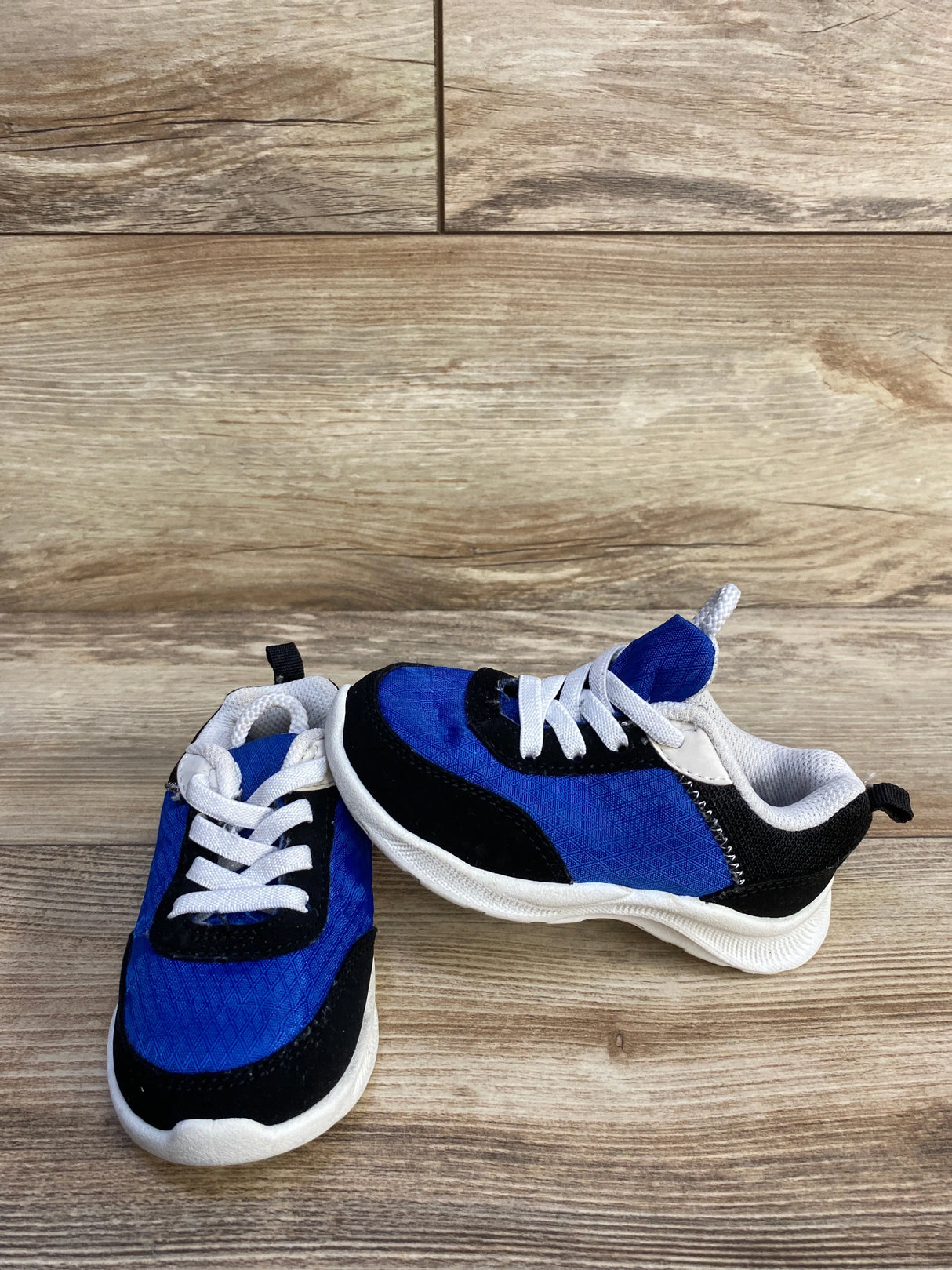 Oshkosh Ajax Sneakers Blue sz 7c - Me n Mommy To Be