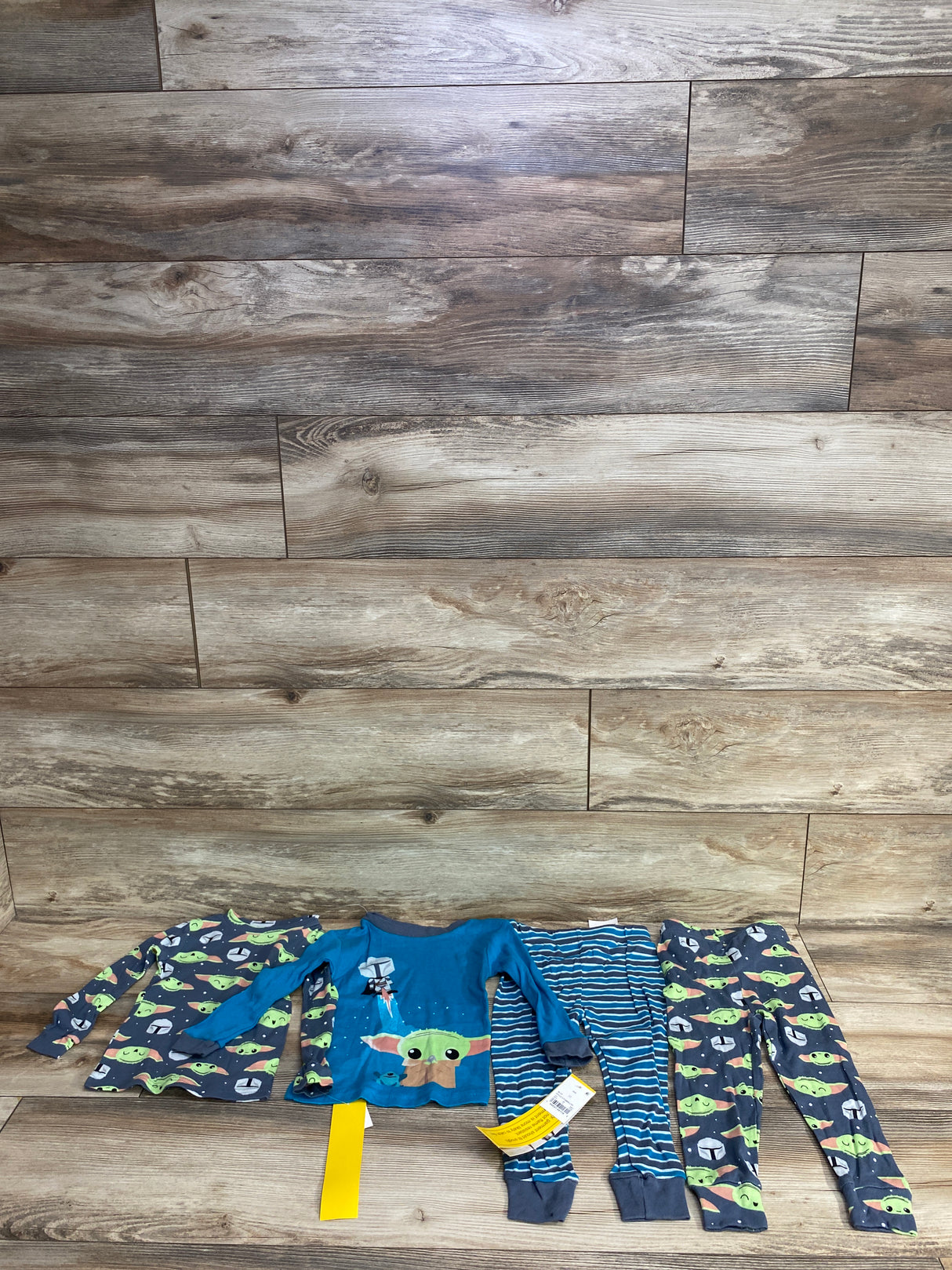 NEW Star Wars 4pc Yoda Print Pajama Set Grey sz 3T
