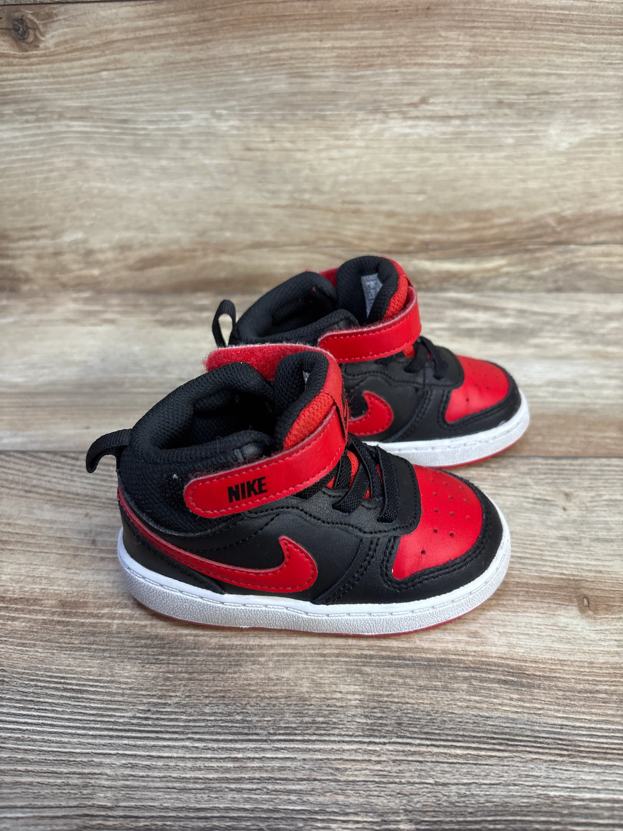 Nike Court Borough Mid 2 TD 'Bred' Sneakers sz 6c