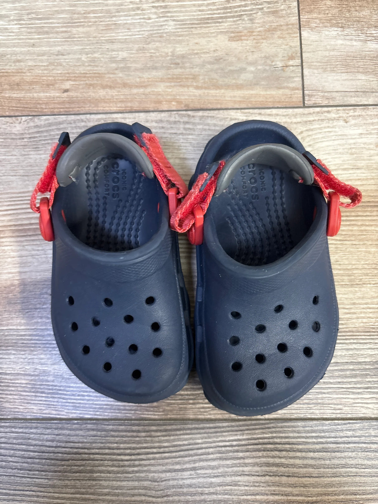 Crocs All-Terrain Clogs Navy sz 6c