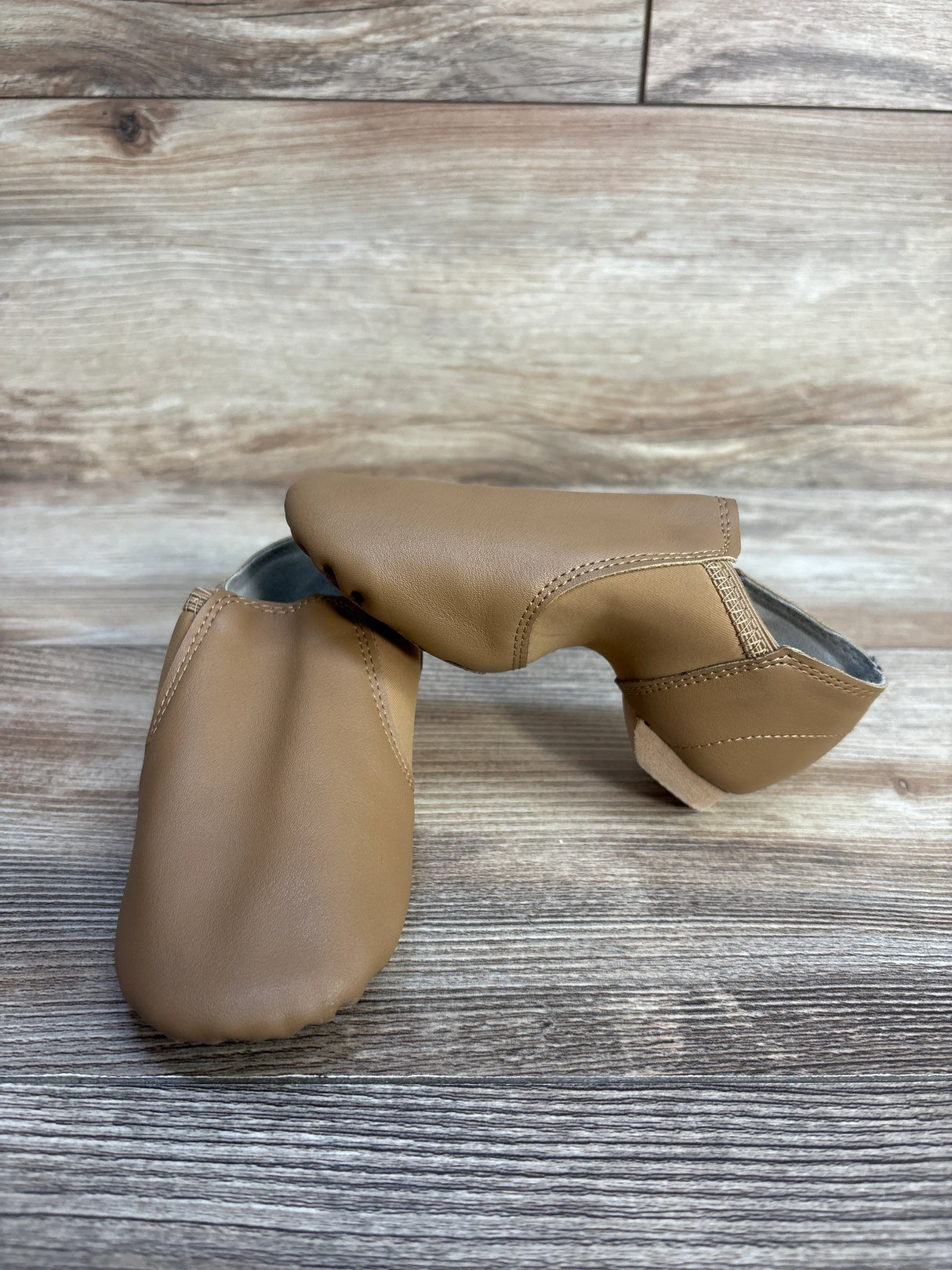 Jazz Slip-On Shoes Tan sz 10.5c