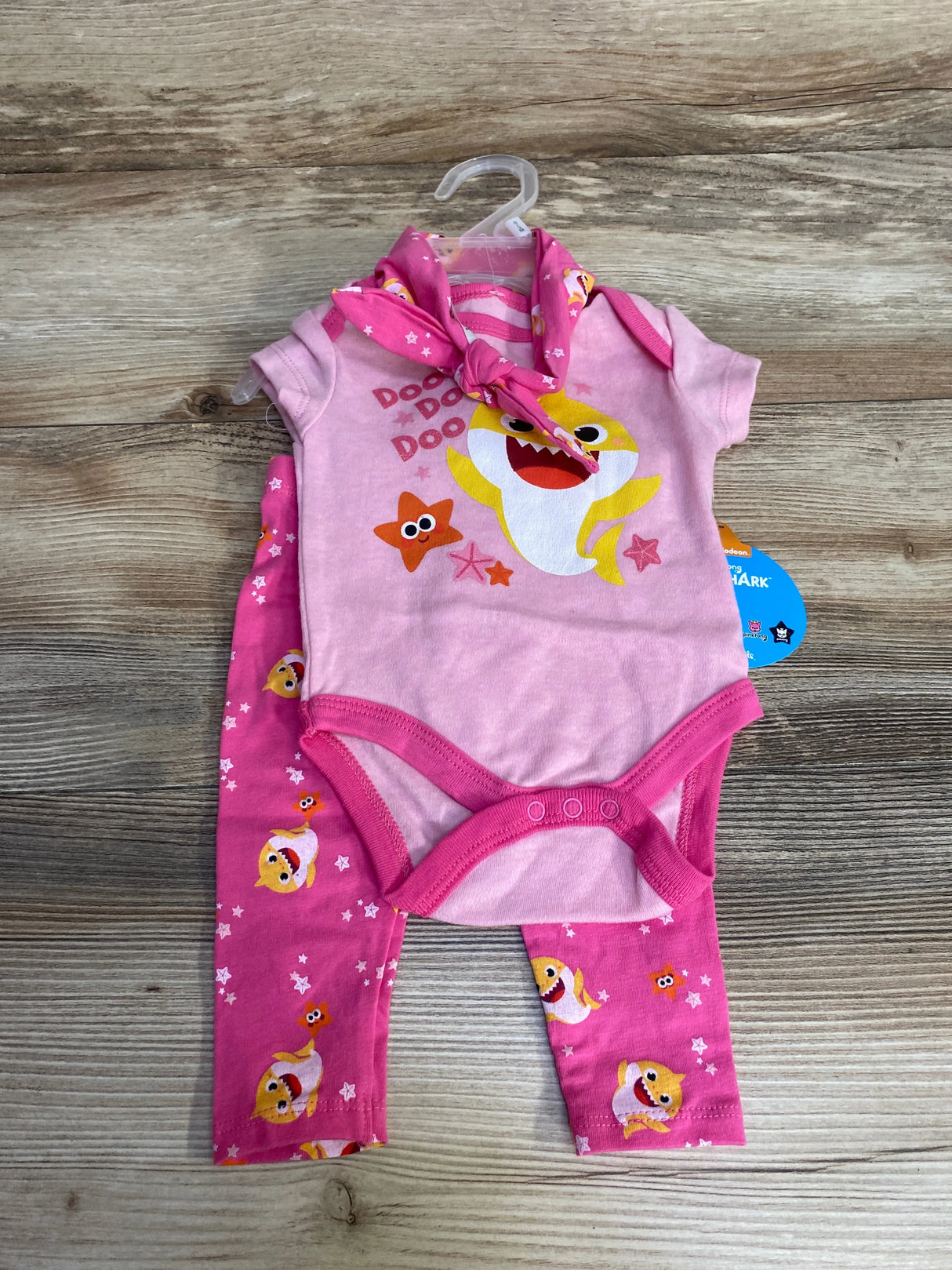 NEW Pinkfong 3pc Baby Shark Bodysuit Set Pink sz 0-3m - Me n Mommy To Be