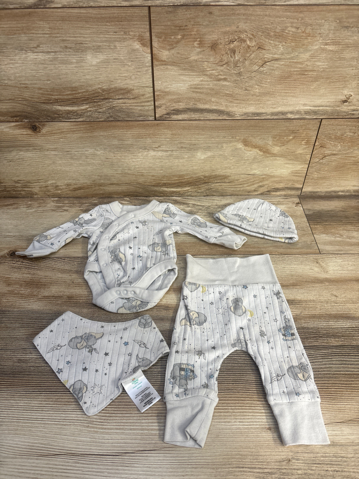 Disney Baby 4pc Dumbo Set Grey sz Newborn