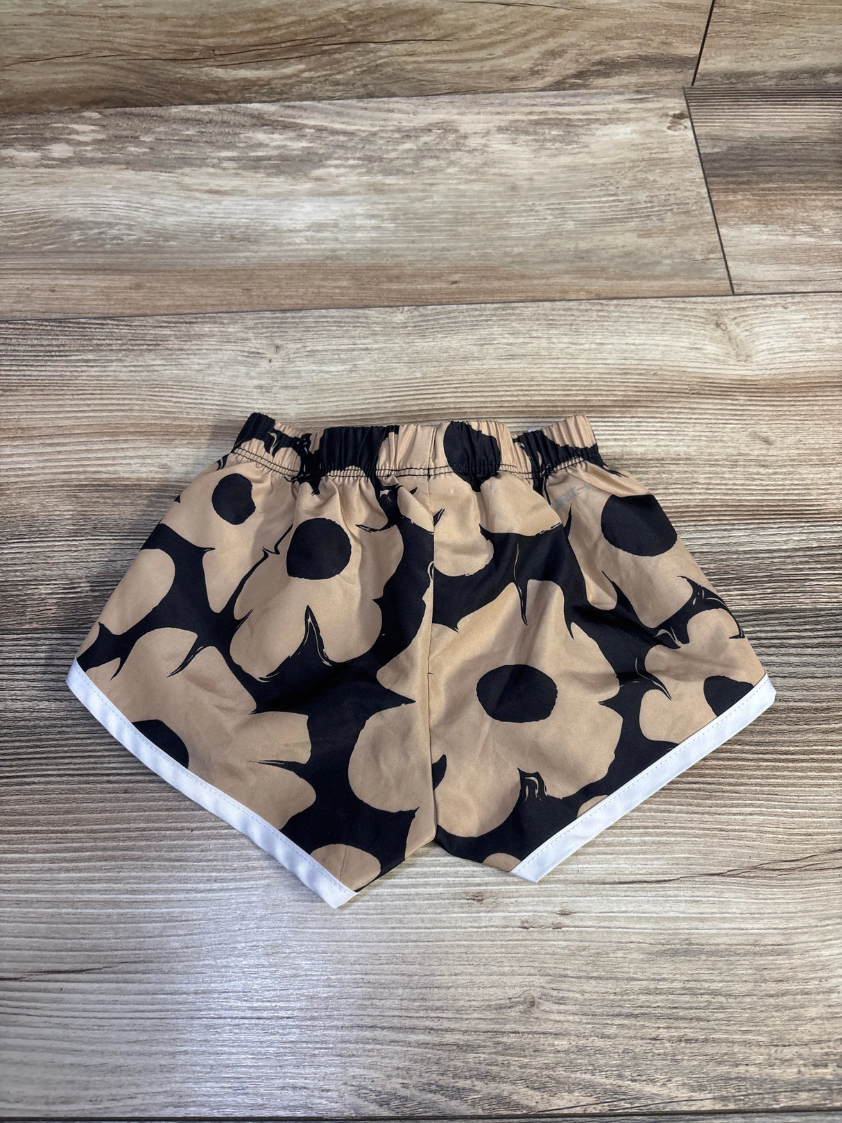 Nike Dri-Fit Floral Shorts Beige sz 12m