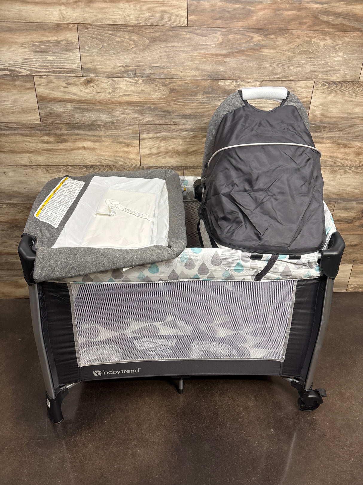 NEW Baby Trend Go Lite ELX Nursery Center Playard in Drip Drop