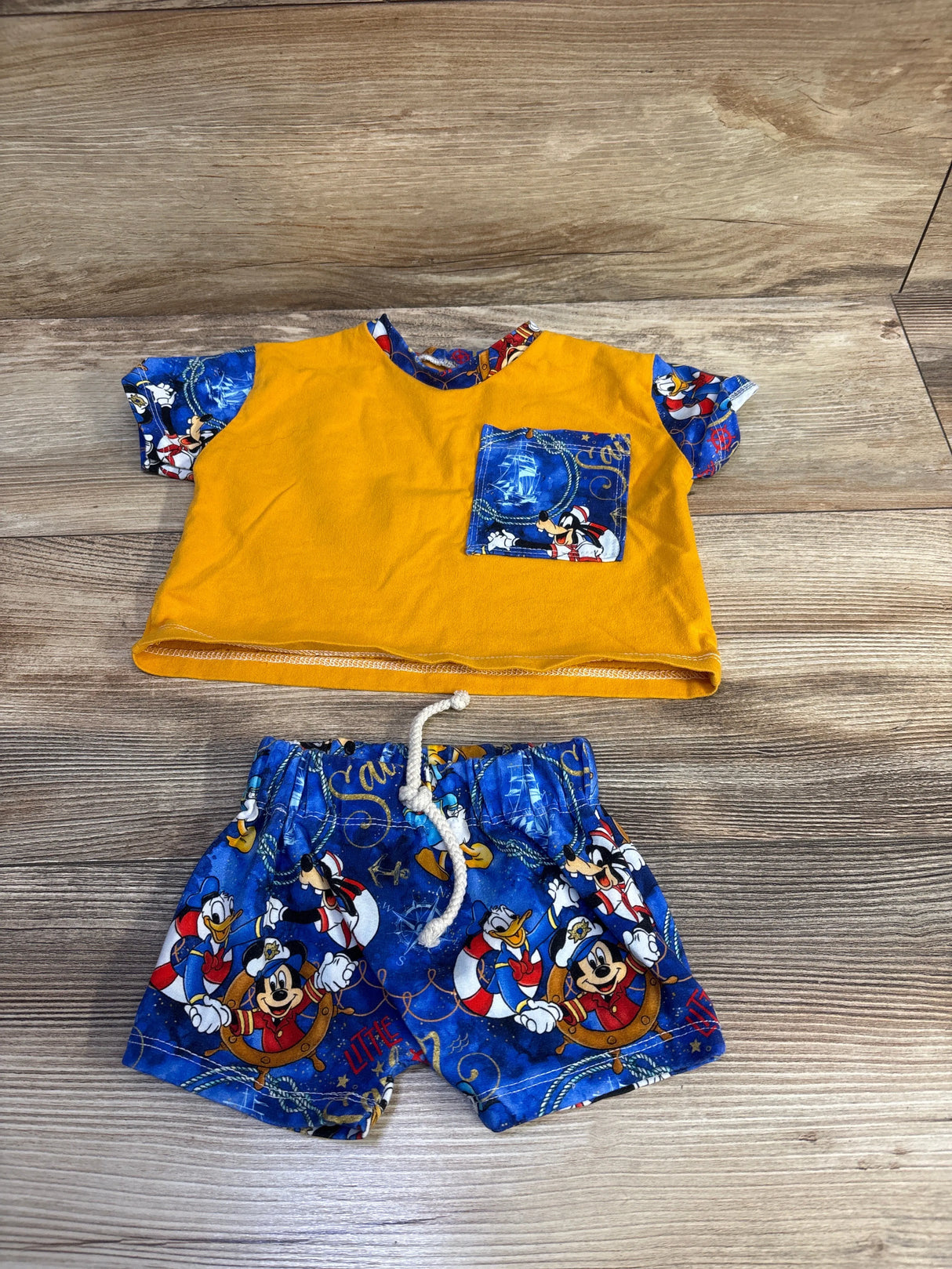 Handmade 2pc Mickey & Friends Shirt & Shorts Set Yellow sz 3m
