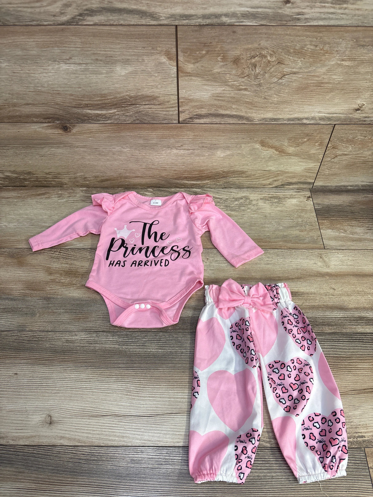 The Princess Has Arrived Bodysuit & Pants Set Pink sz 0-3m