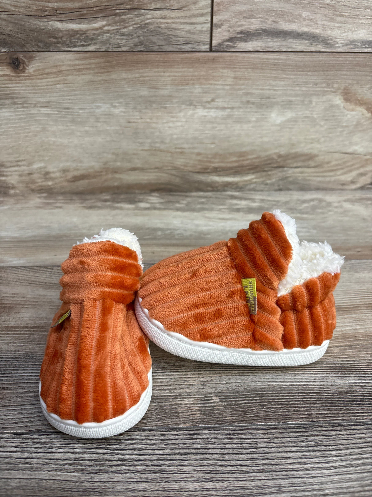 Corduroy Fuzzy Bootie Slippers Orange sz 6/7c