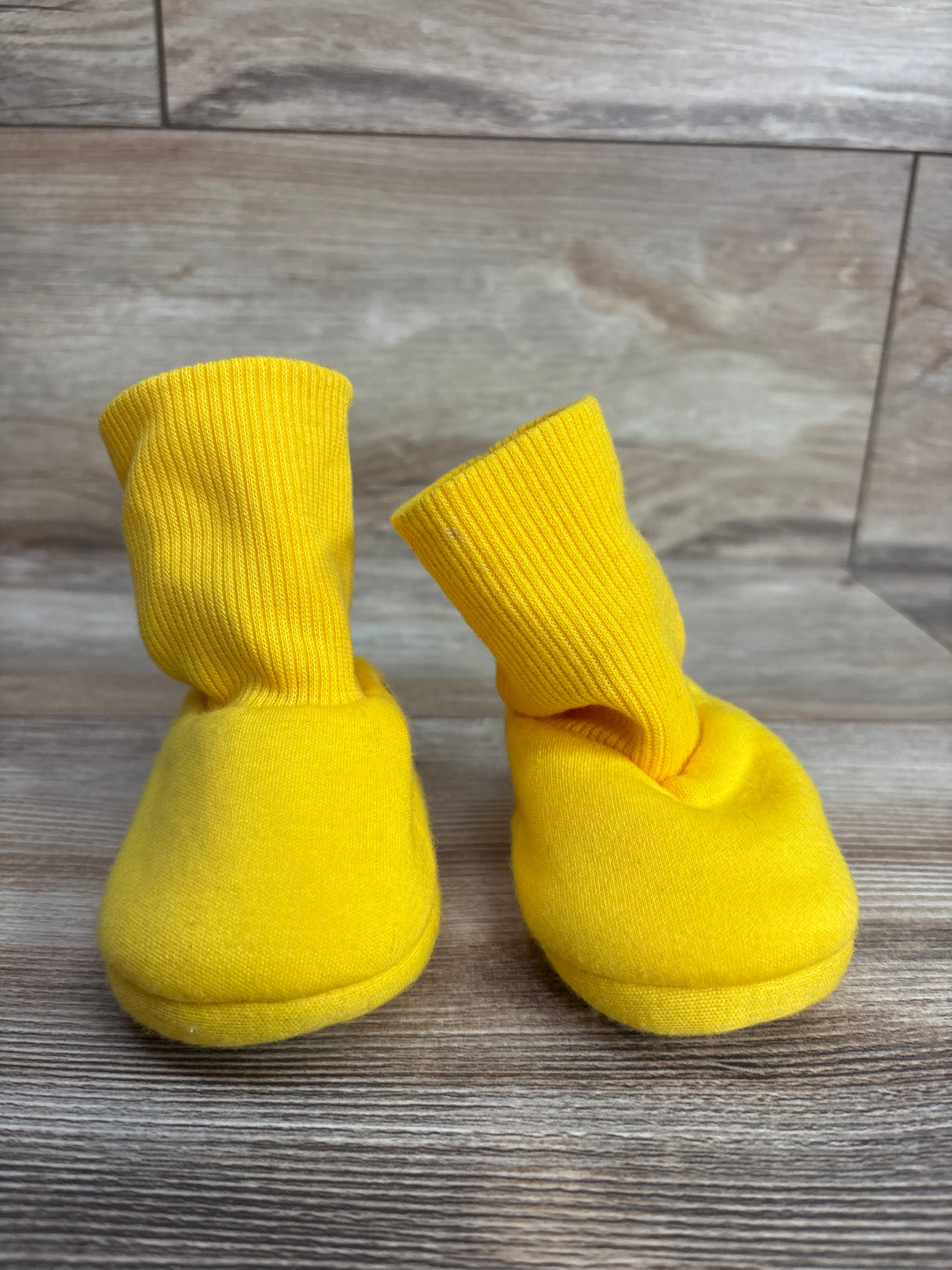 Disney Store Mickey Mouse Sock Shoes Yellow sz 1/2c