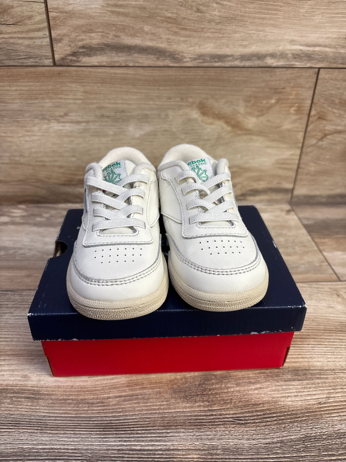 NEW Reebok Club C Tennis Sneakers in Chalk sz 7c