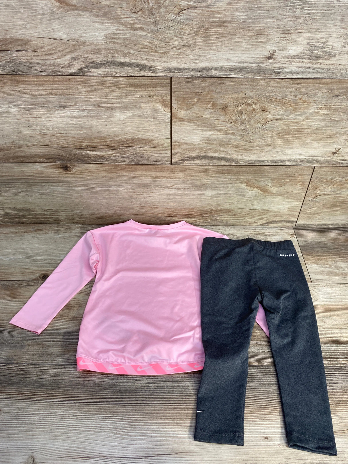 Nike 2pc Dri-Fit Shirt & Leggings Pink sz 24m