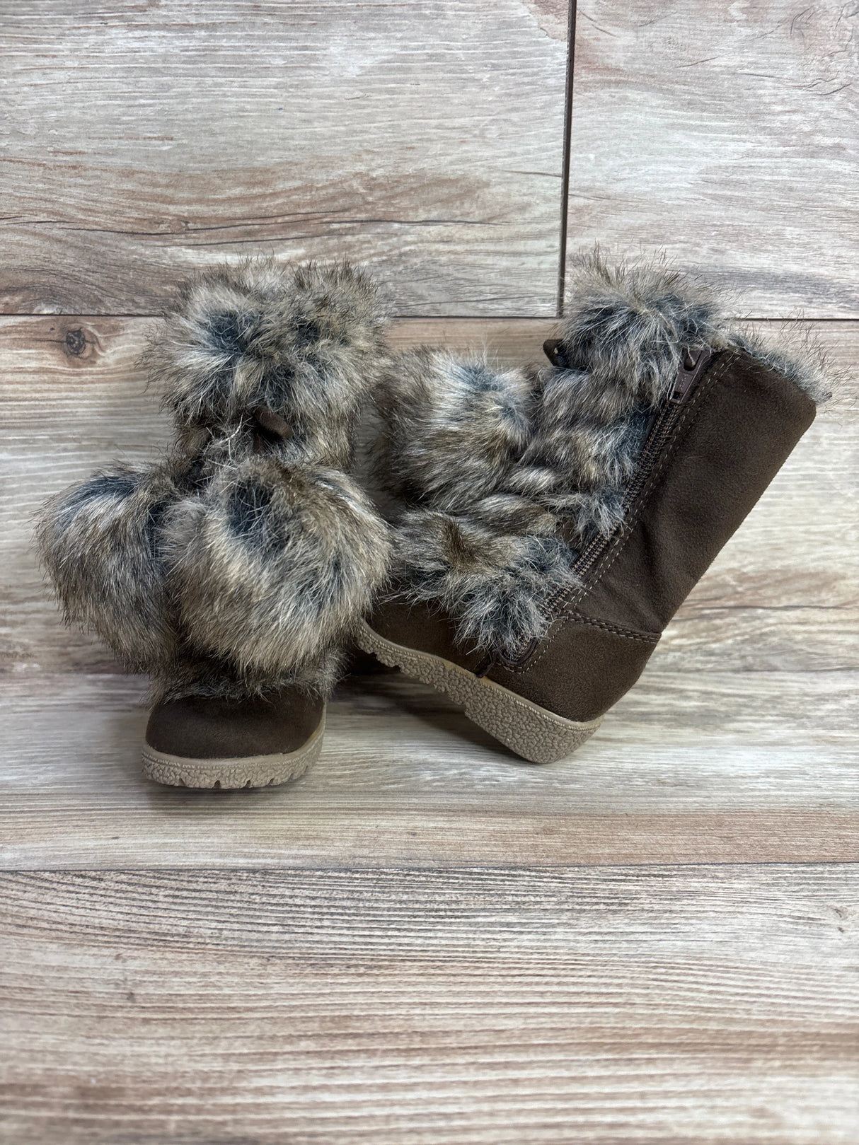 Old Navy Bear Hug Faux Fur Pom Pom Boots Brown sz 5c