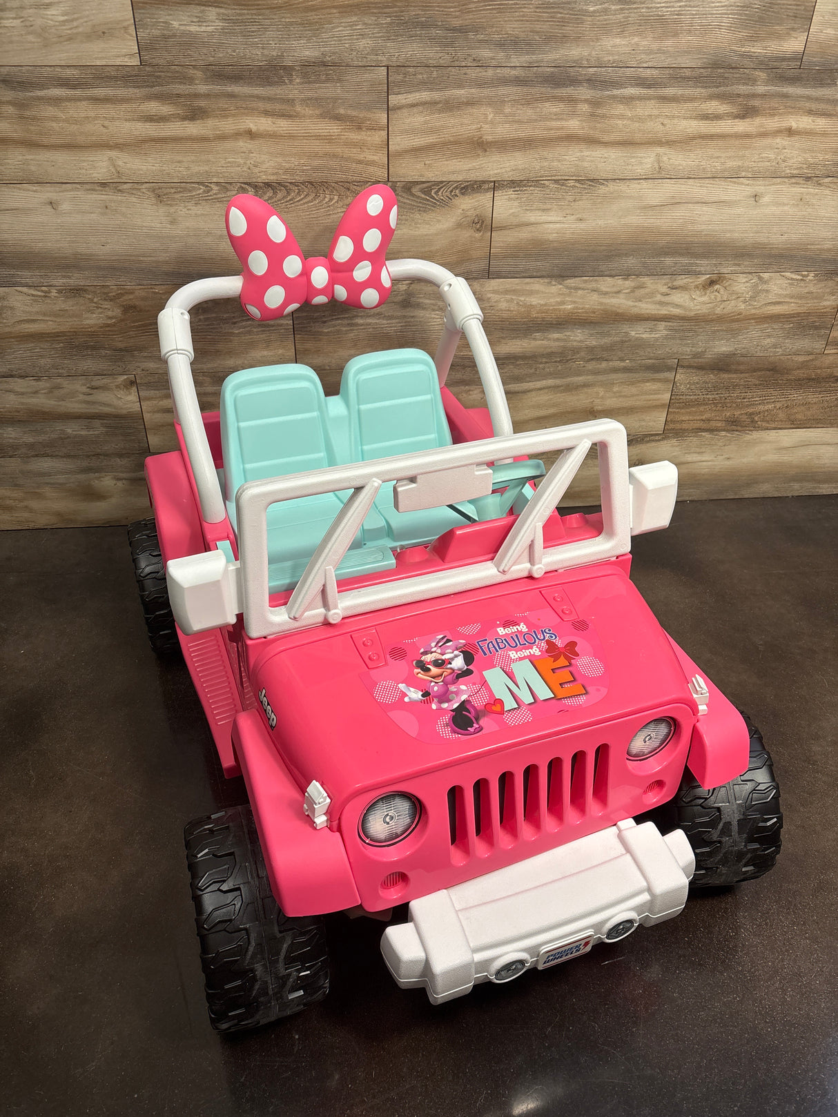 Power Wheels Disney Minnie Mouse Happy Helpers Jeep Wrangler Ride-On