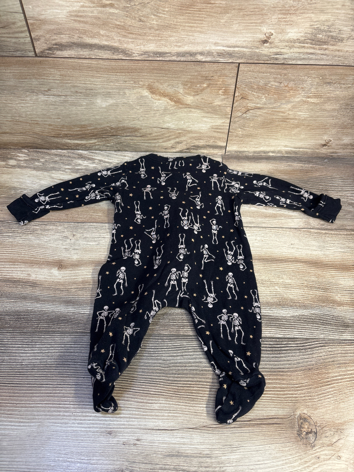 Old Navy Halloween Skeleton Sleeper Black sz 0-3m