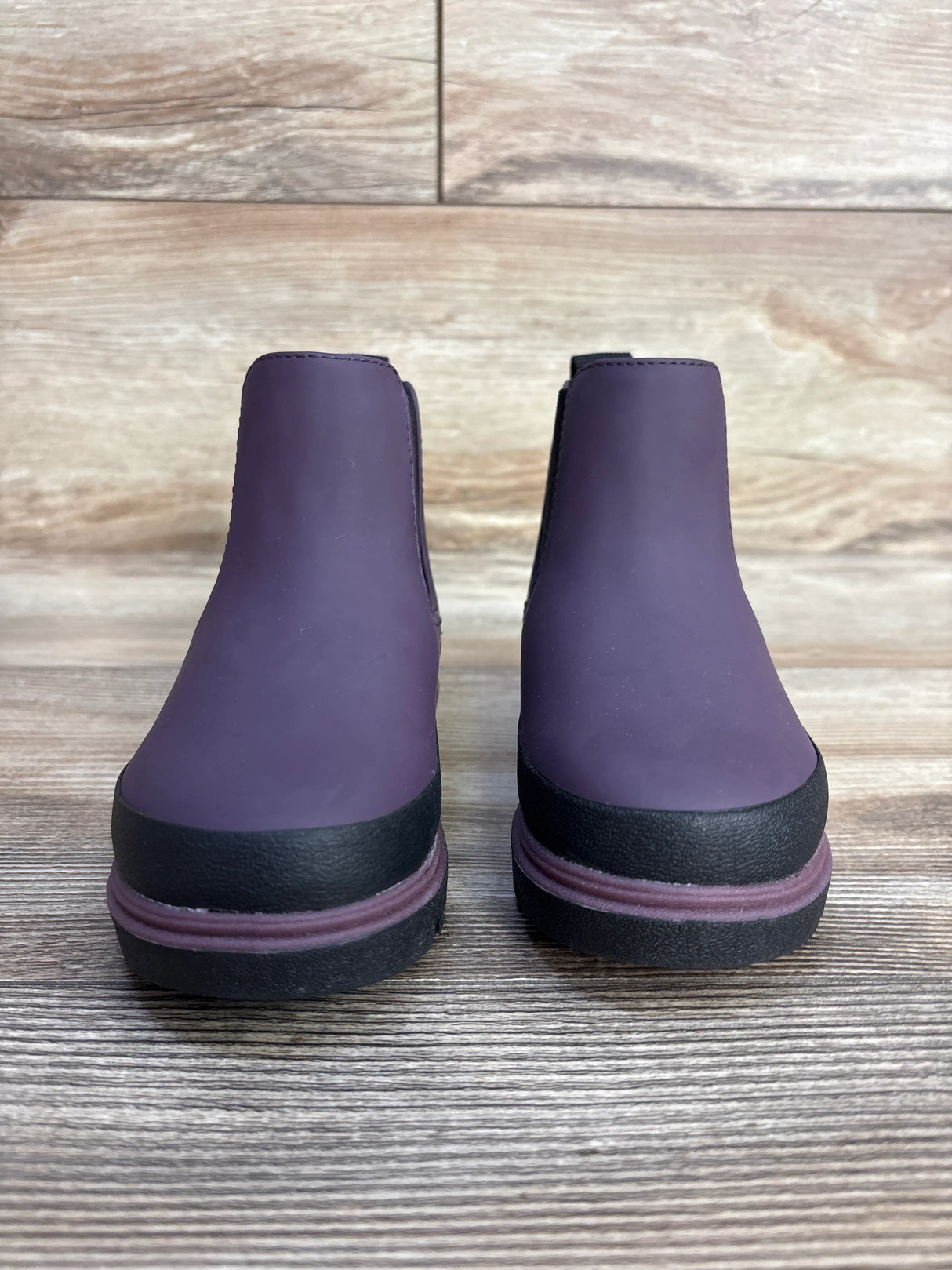 NWOT Native Kensington Chelsea Boots Purple sz 9c