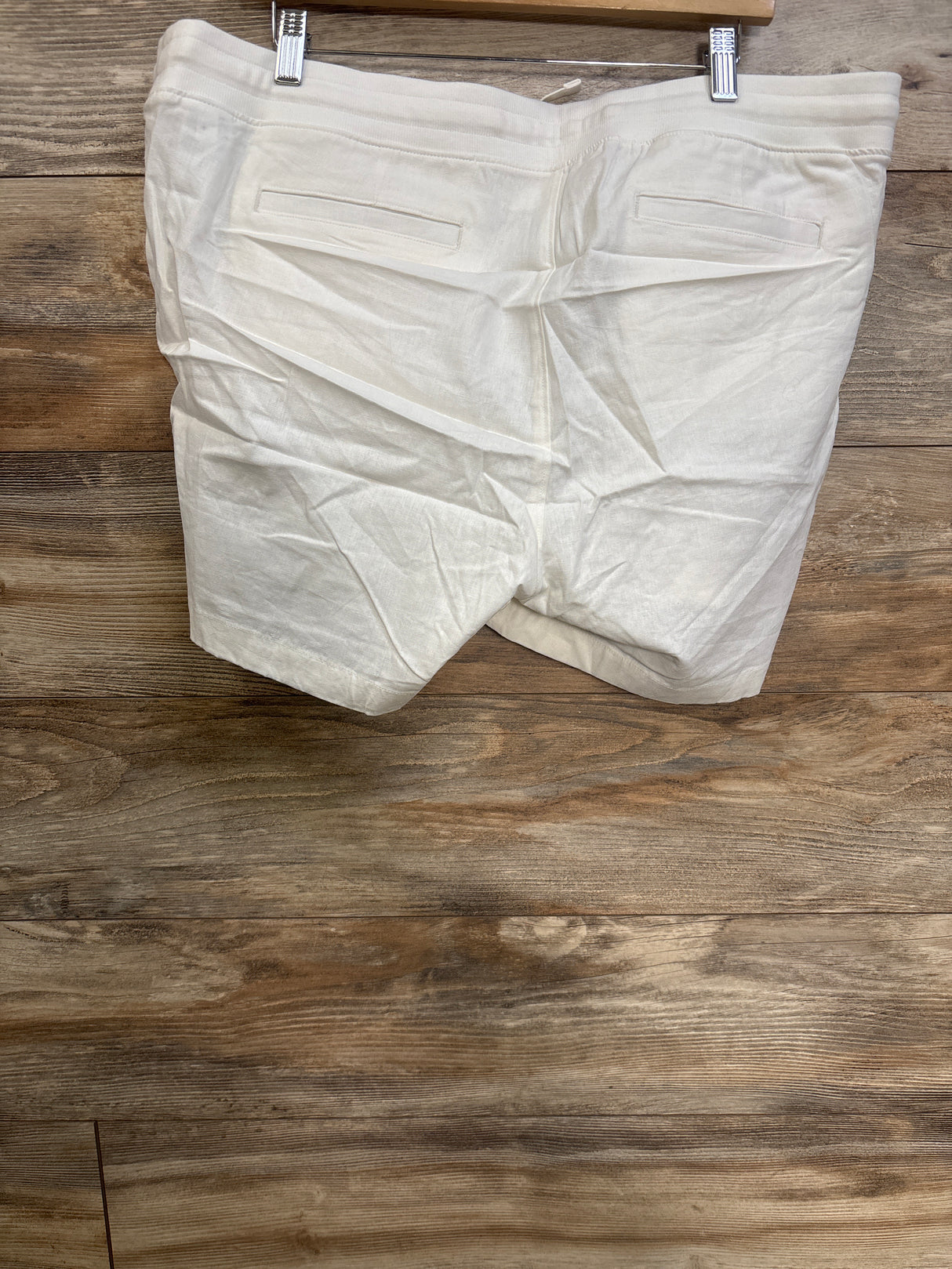 NWOT Gap Maternity Linen-Blend Shorts White sz XL