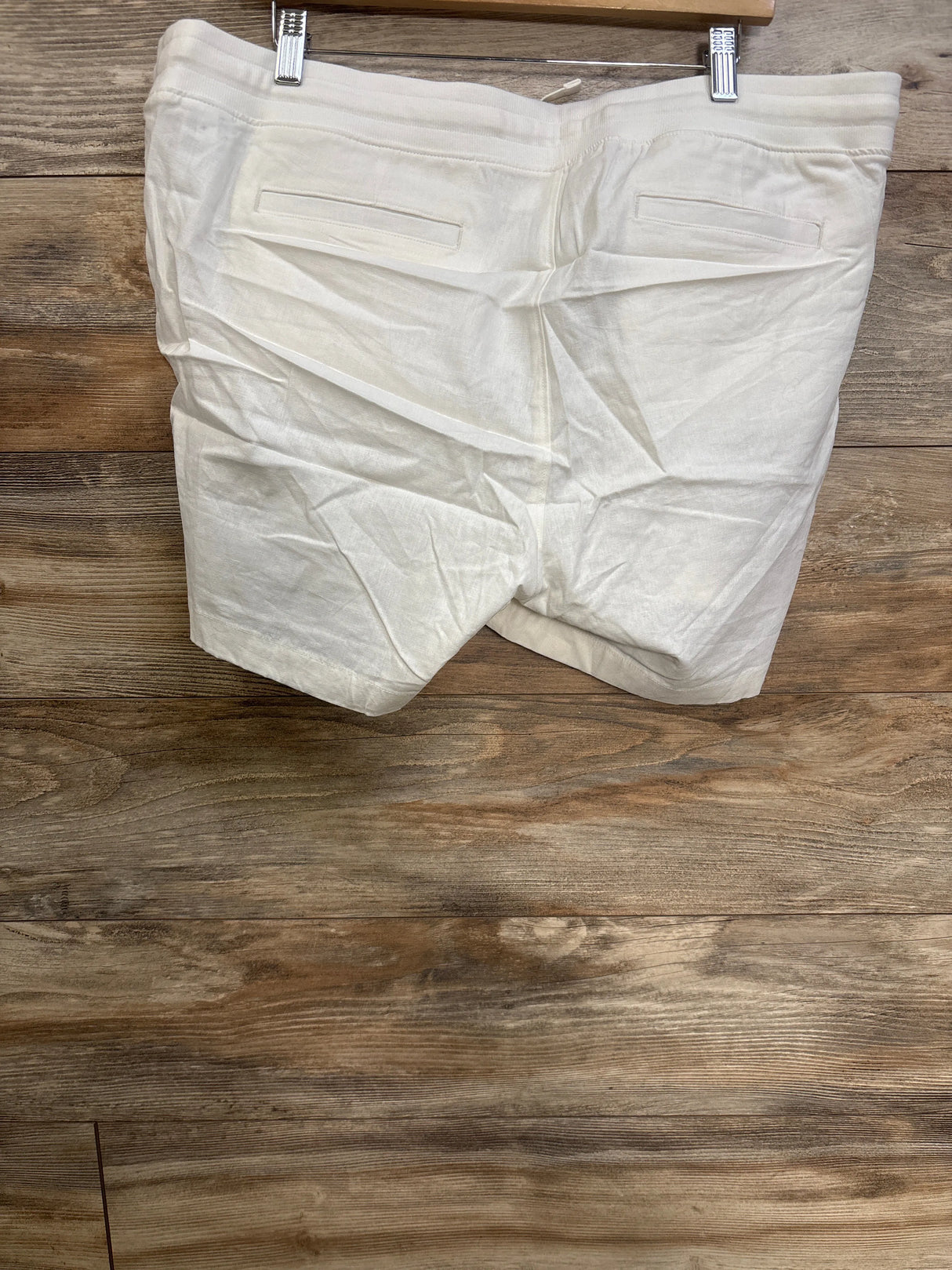 NWOT Gap Maternity Linen-Blend Shorts White sz XL