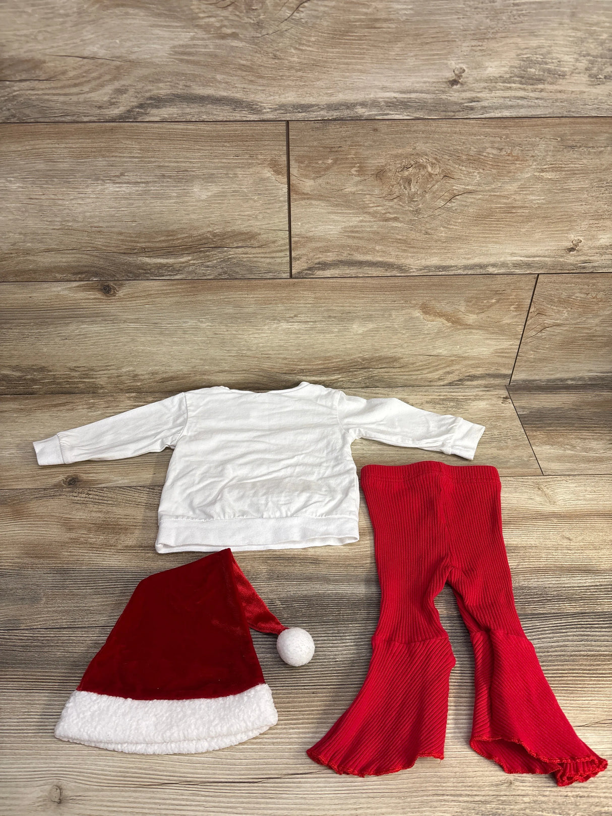 3pc Santa Baby Sweatshirt & Ribbed Bottoms White sz 3-6m