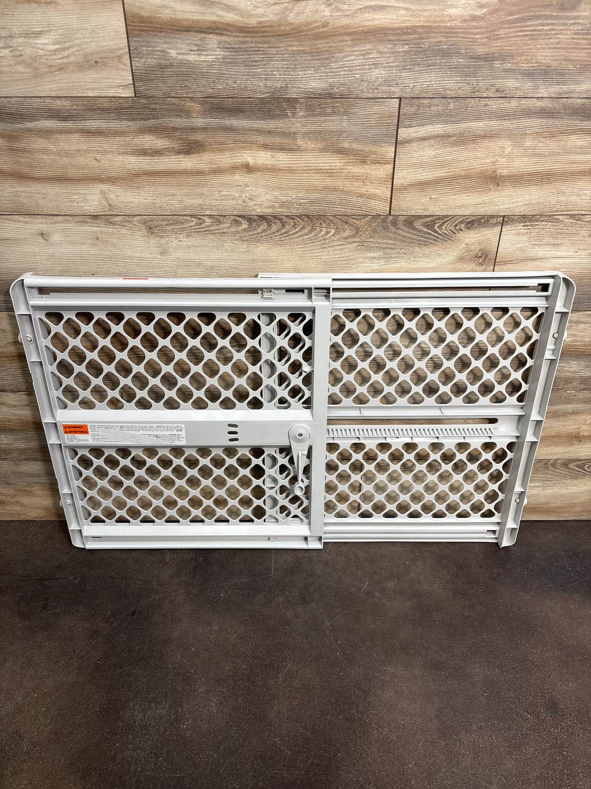 Toddleroo by North States 26"-42" Supergate Expandable Gate 26''-42''