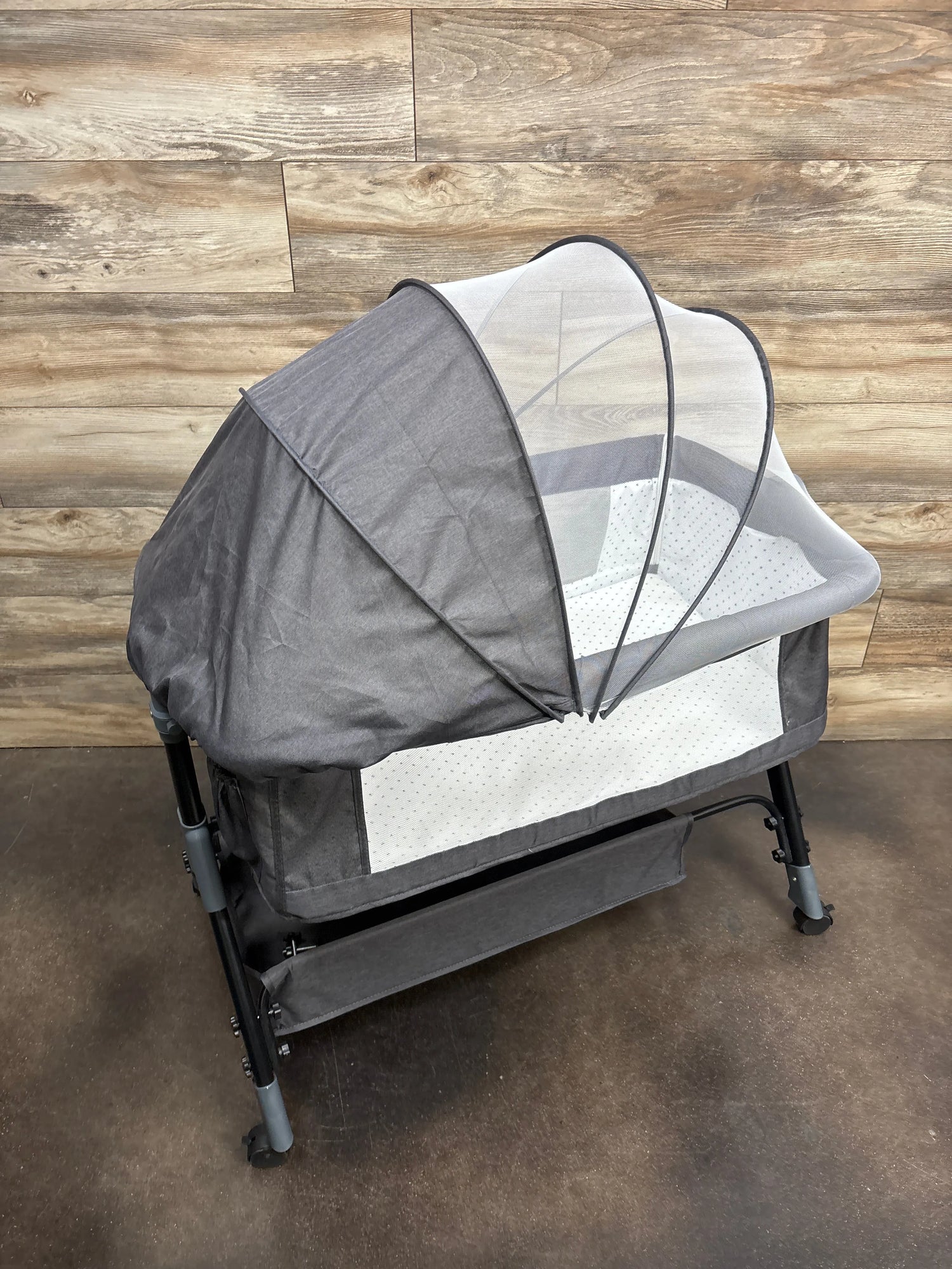 Bedside Crib / Bassinet Grey